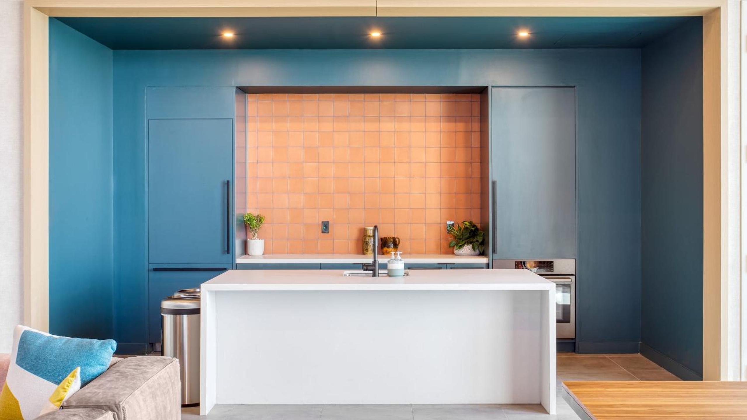 New Austin High Rise w Luxe Amenities Rooftop Pool Gym Yoga Studio More