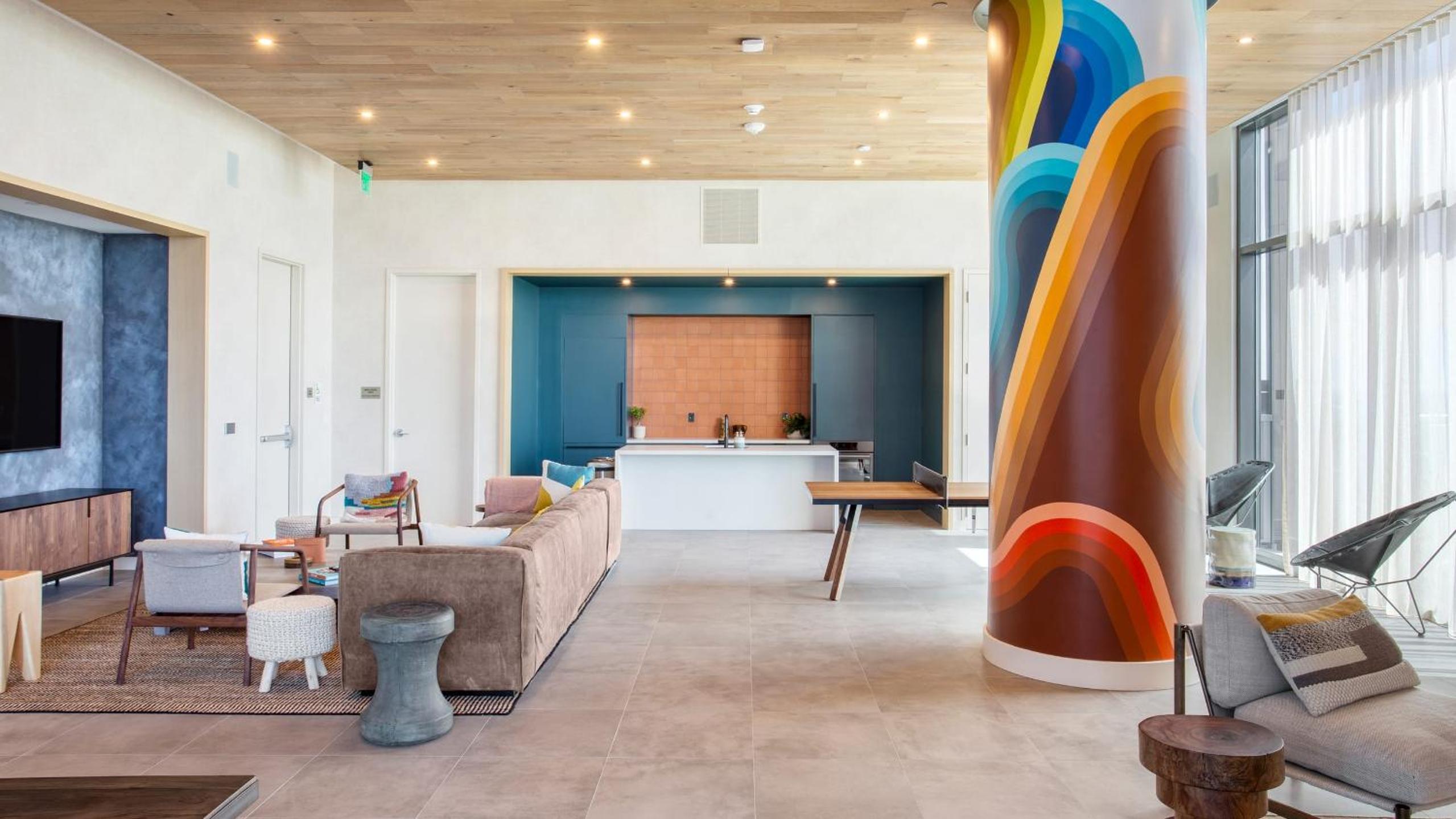 New Austin High Rise w Luxe Amenities Rooftop Pool Gym Yoga Studio More