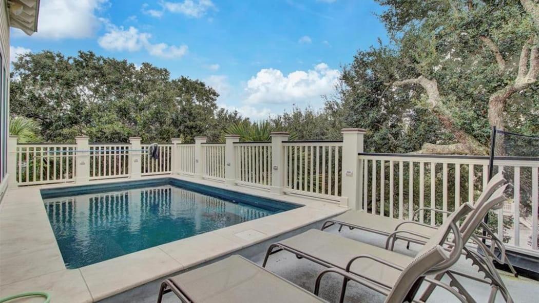 13 57th Avenue by AvantStay Rooftop Decks Pool