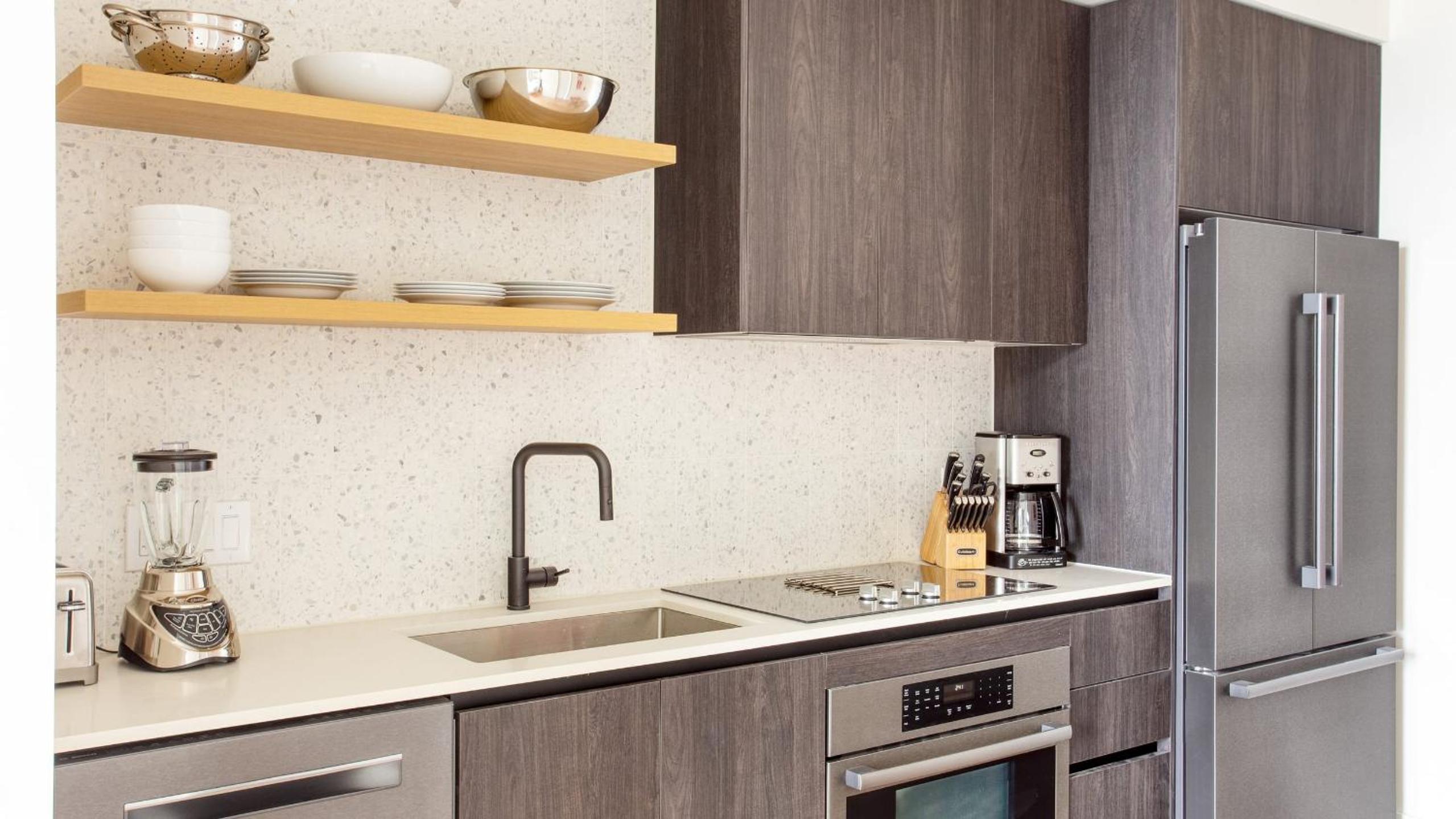 Luxe High Rise near DT Austin w Views Rooftop Pool Gym Luxe Amenities