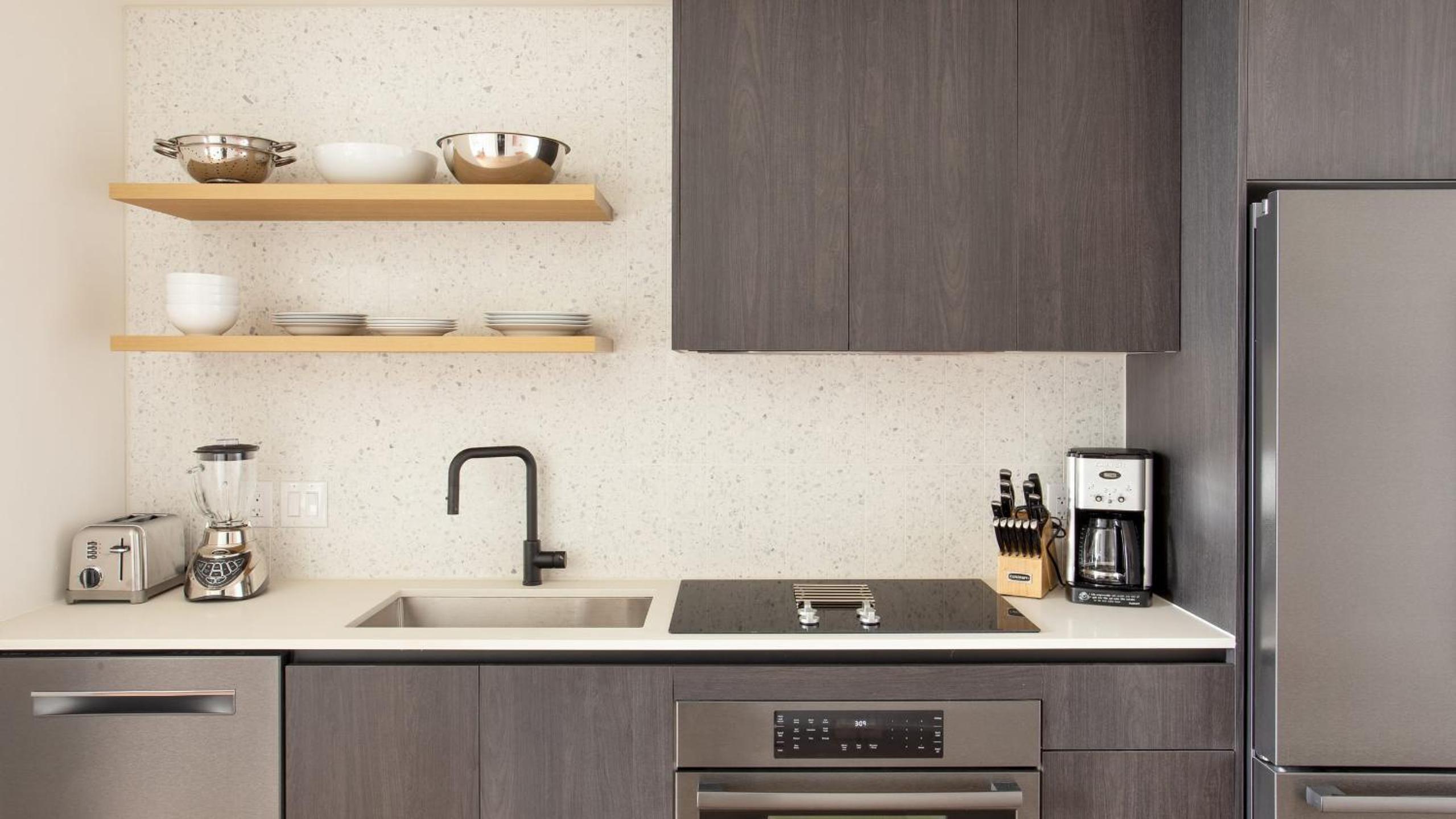 Luxe High Rise near DT Austin w Views Rooftop Pool Gym Luxe Amenities