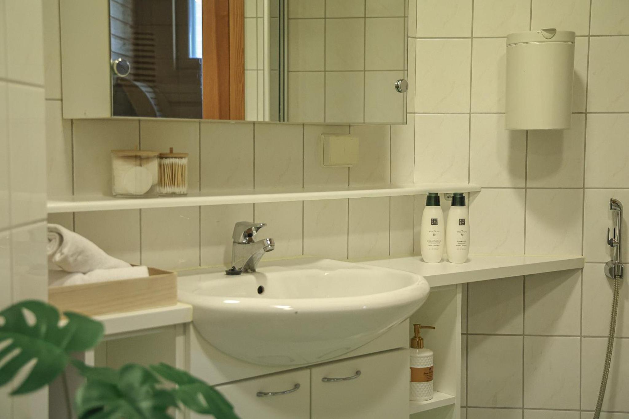 Aurora River View 3-Bedroom Apartment by BookLapland