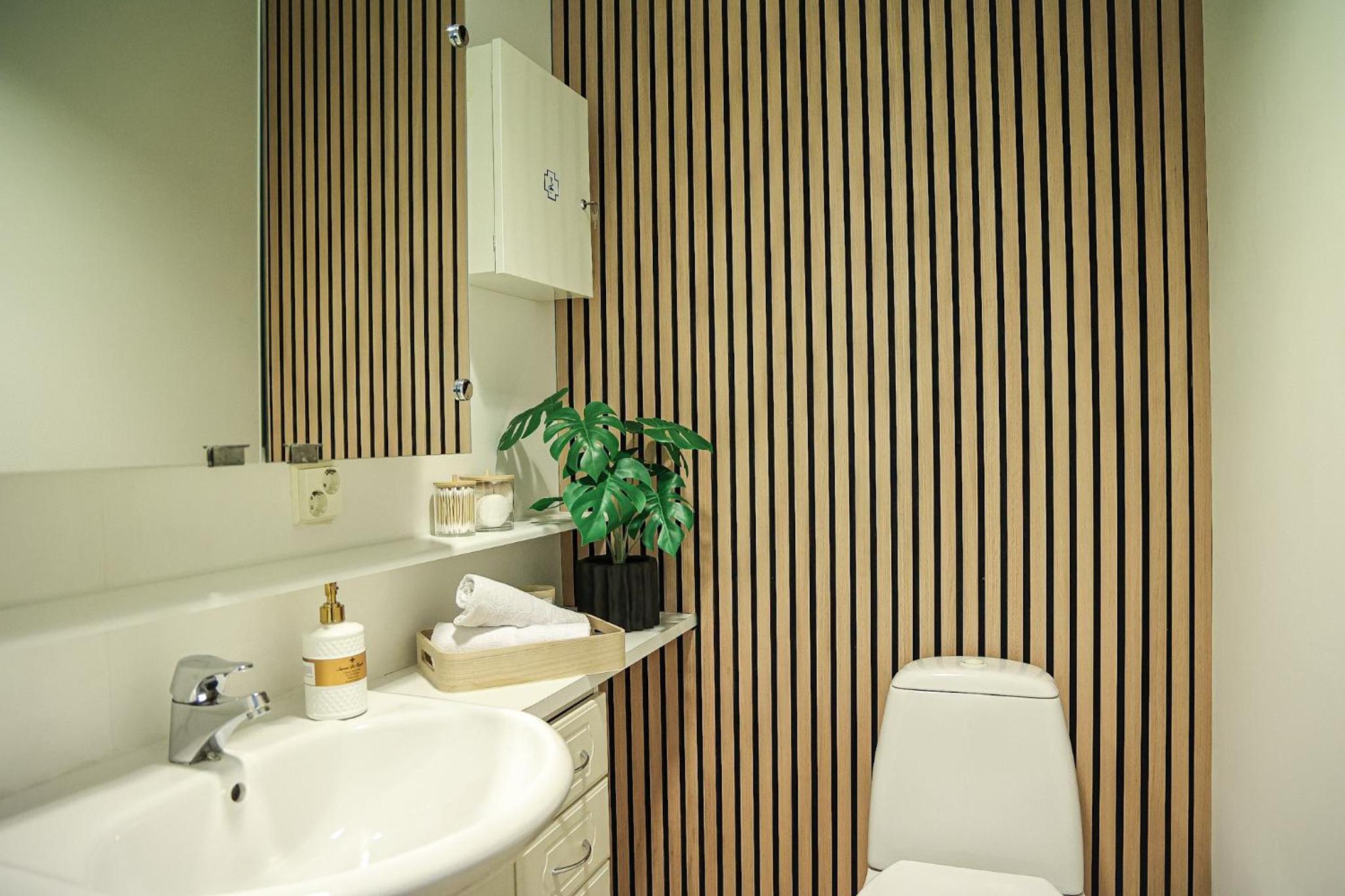 Aurora River View 3-Bedroom Apartment by BookLapland