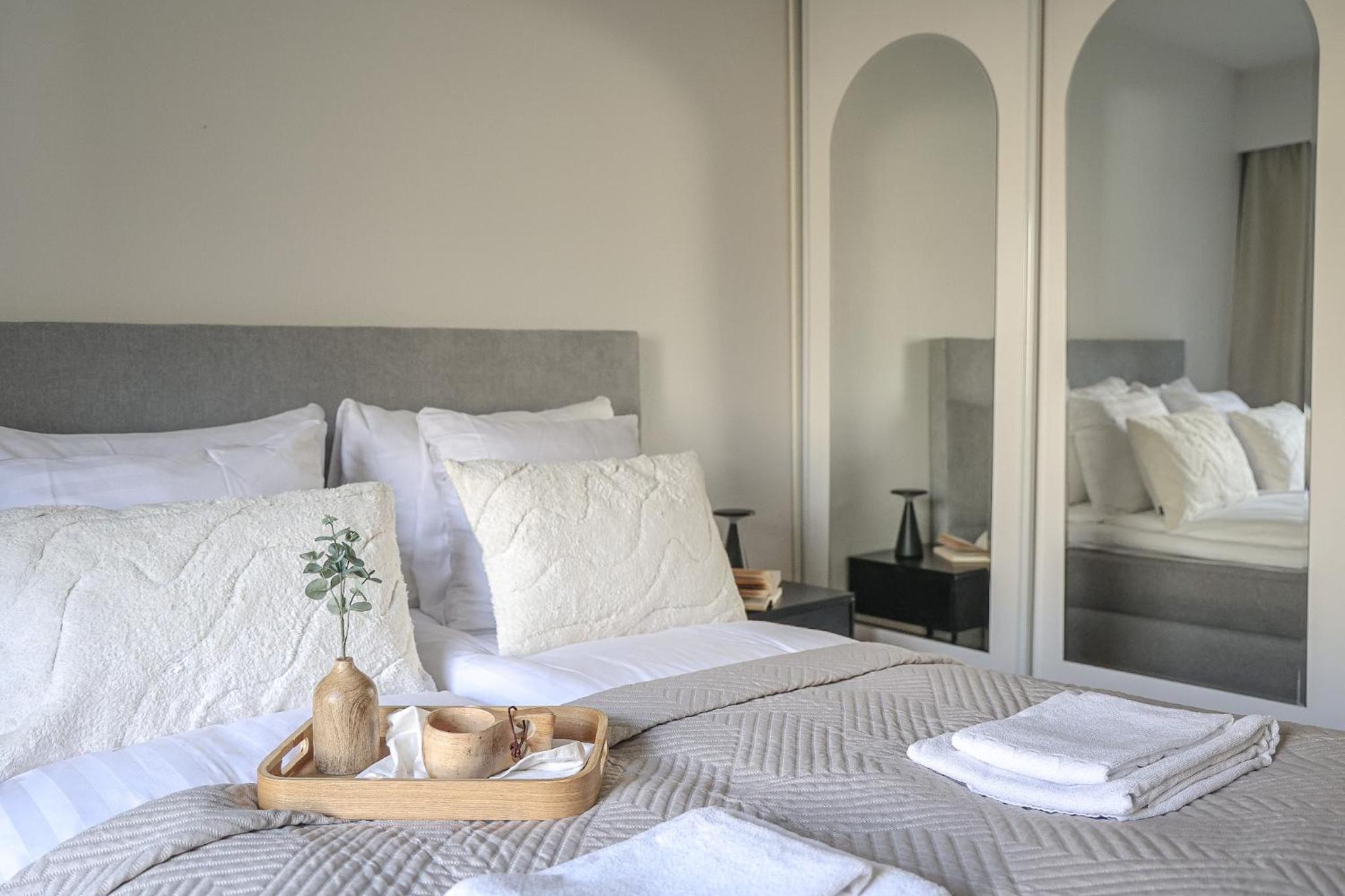 Aurora River View 3-Bedroom Apartment by BookLapland