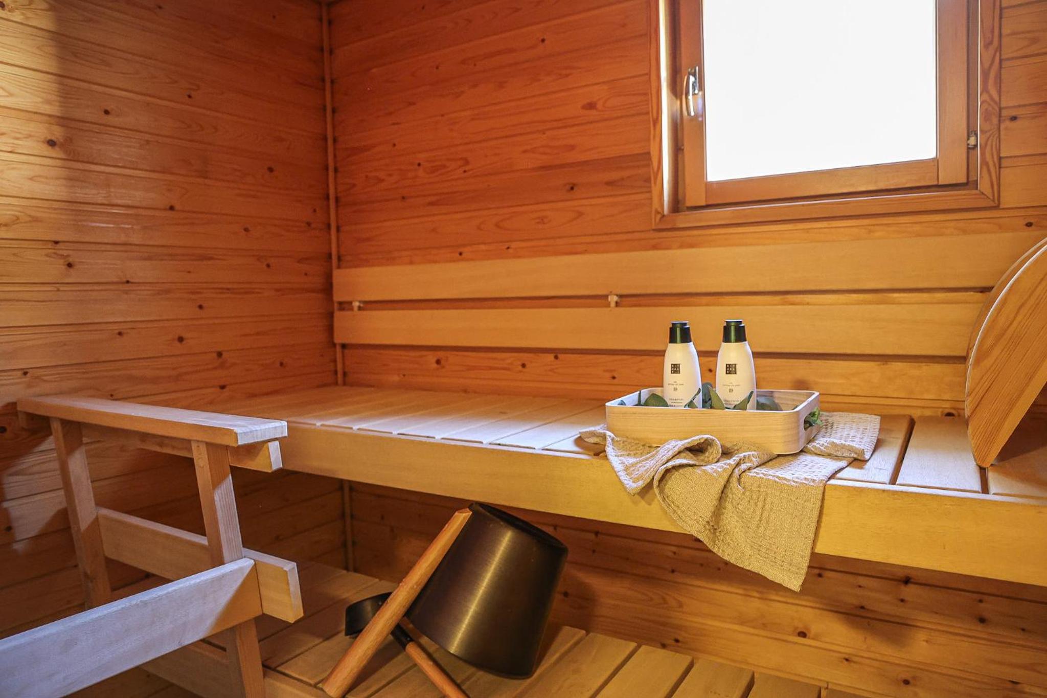 Aurora River View 3-Bedroom Apartment by BookLapland