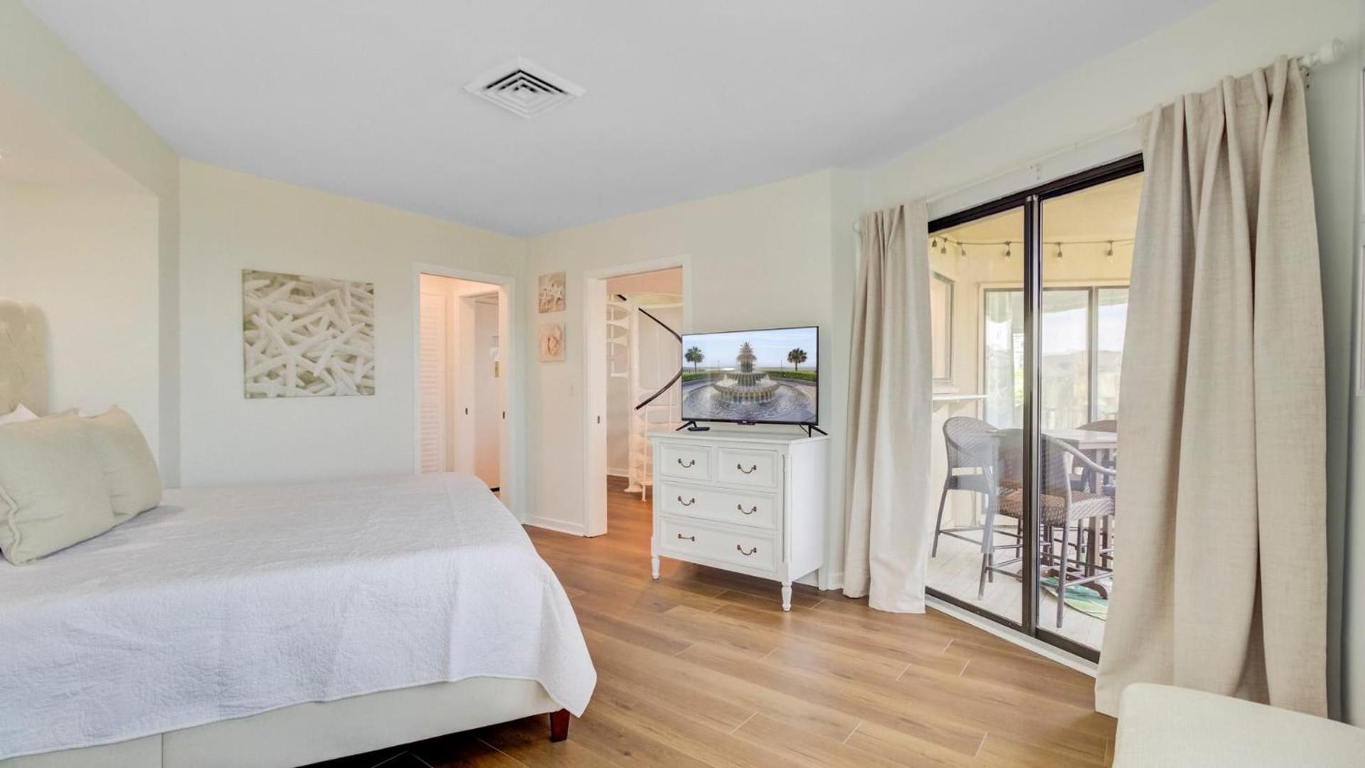 OceanView Condo Pool Balcony Beach Access 304 D Port O Call by AvantStay