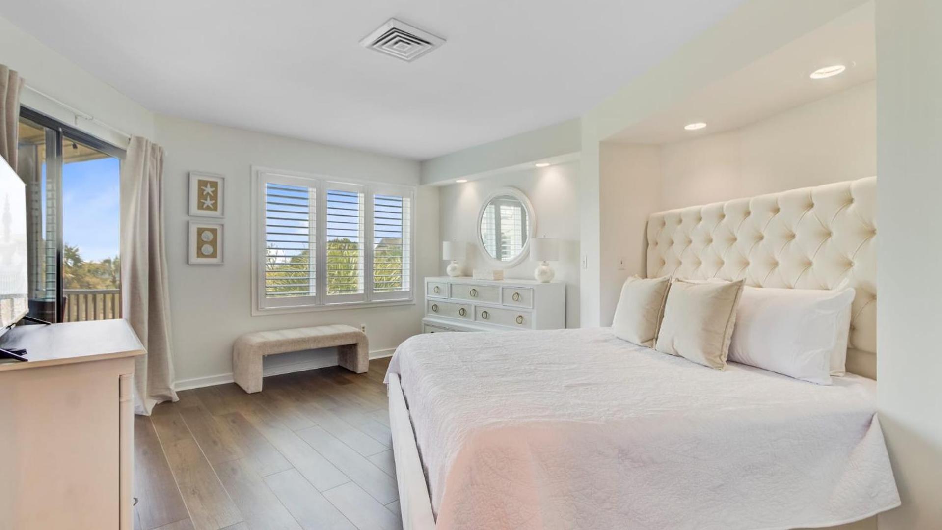 OceanView Condo Pool Balcony Beach Access 304 D Port O Call by AvantStay