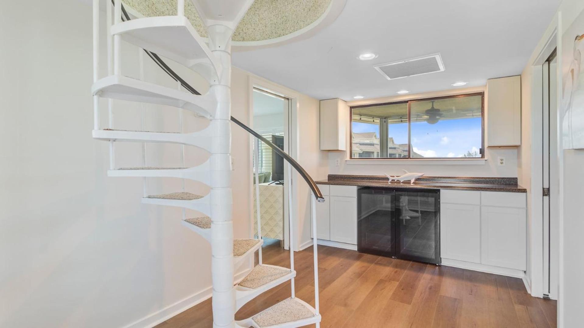 OceanView Condo Pool Balcony Beach Access 304 D Port O Call by AvantStay