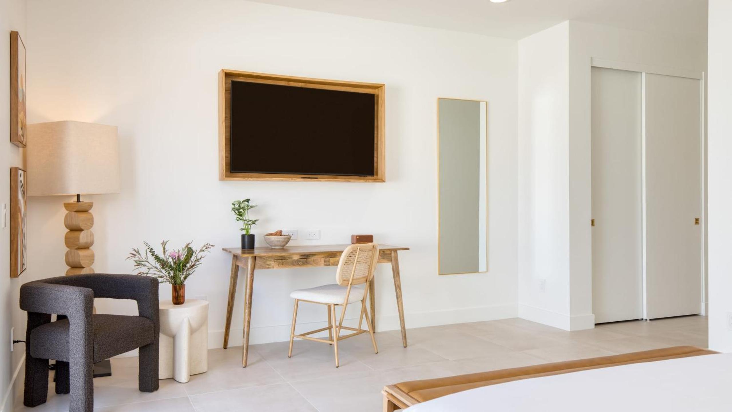 Sleeps 32 2 Villas Pool Putting GreenBocce Polo Villas Amara by AvantStay