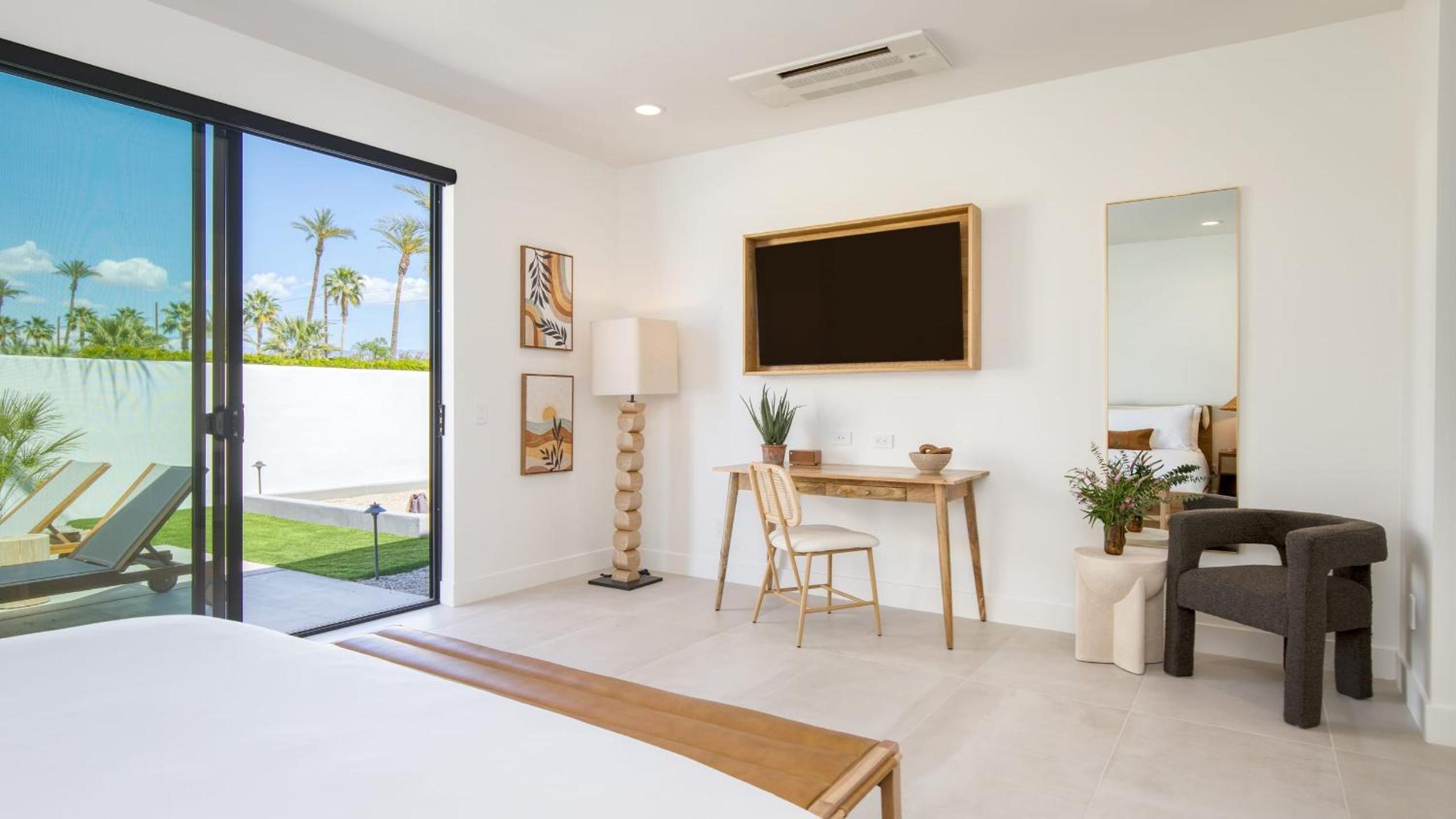 Sleeps 32 2 Villas Pool Putting GreenBocce Polo Villas Amara by AvantStay