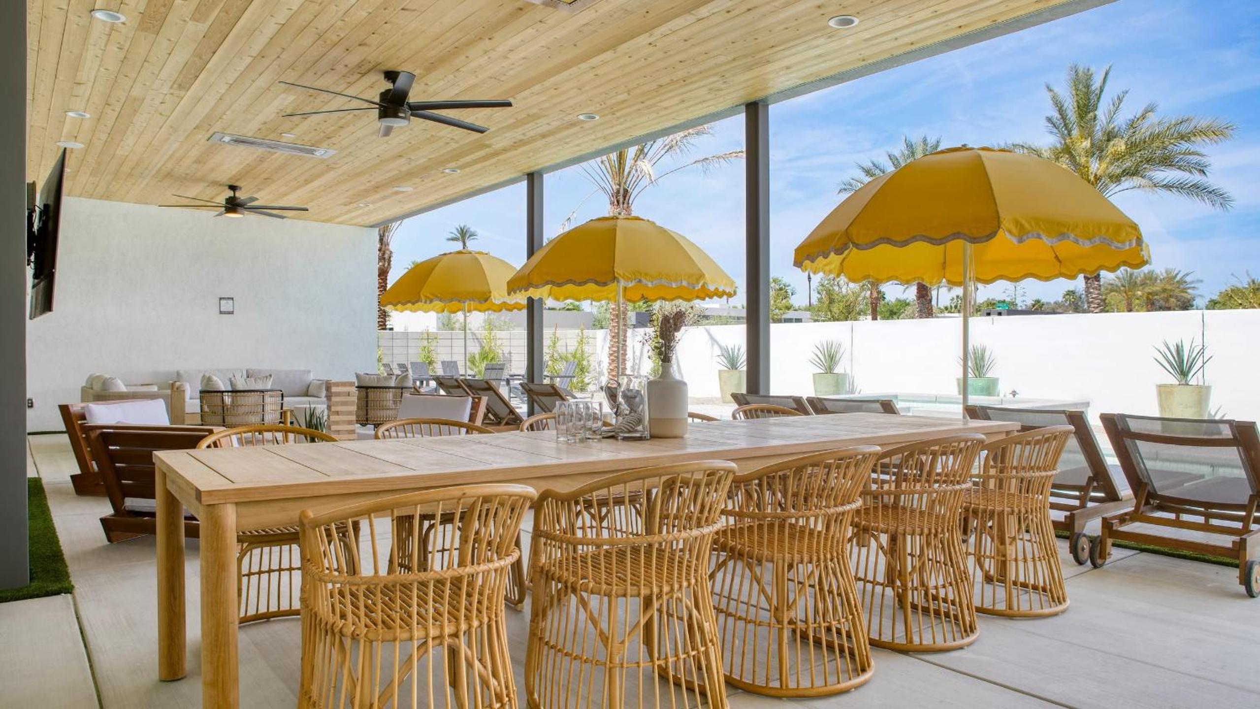 Sleeps 32 2 Villas Pool Putting GreenBocce Polo Villas Amara by AvantStay