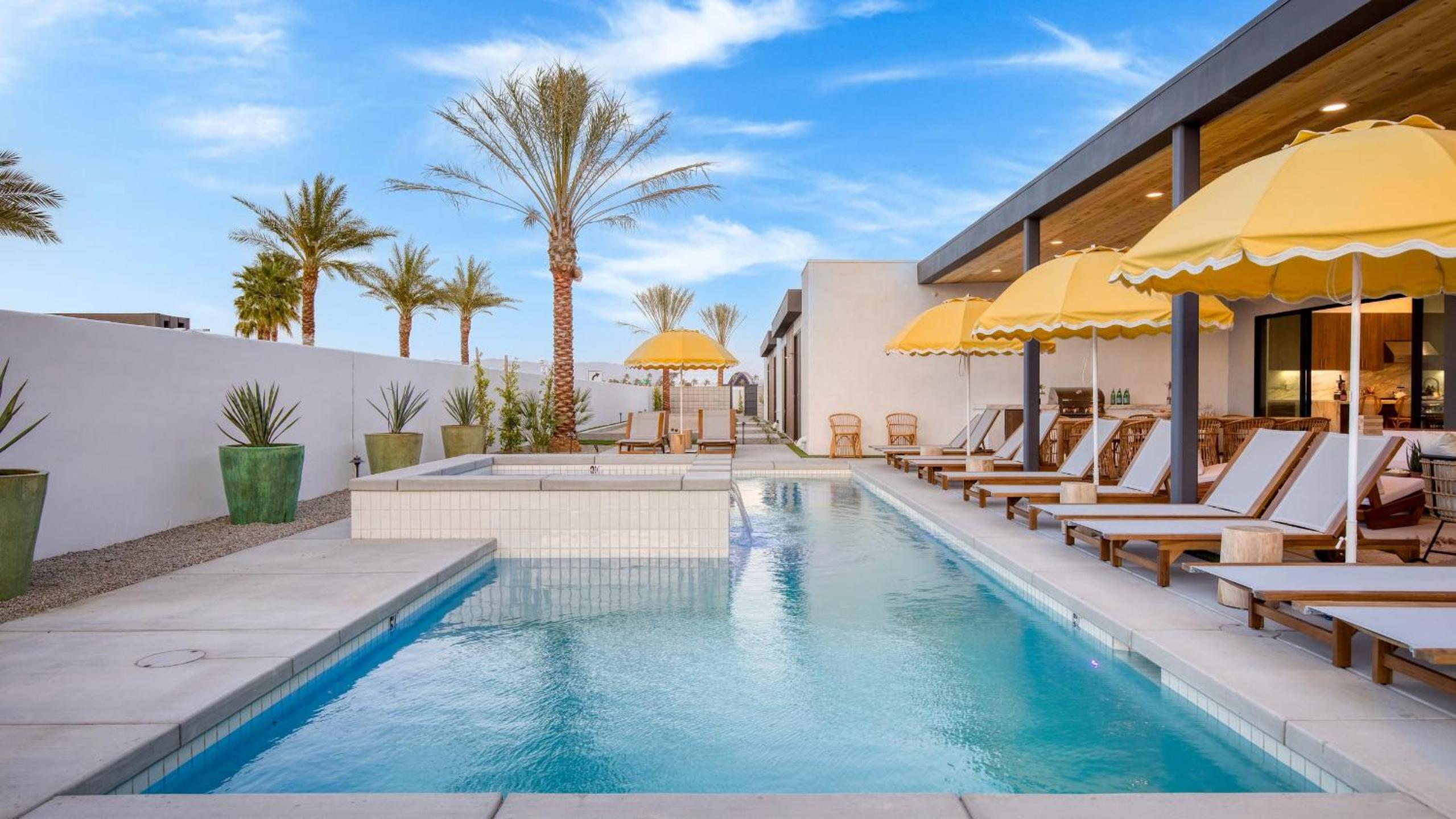 Sleeps 32 2 Villas Pool Putting GreenBocce Polo Villas Amara by AvantStay