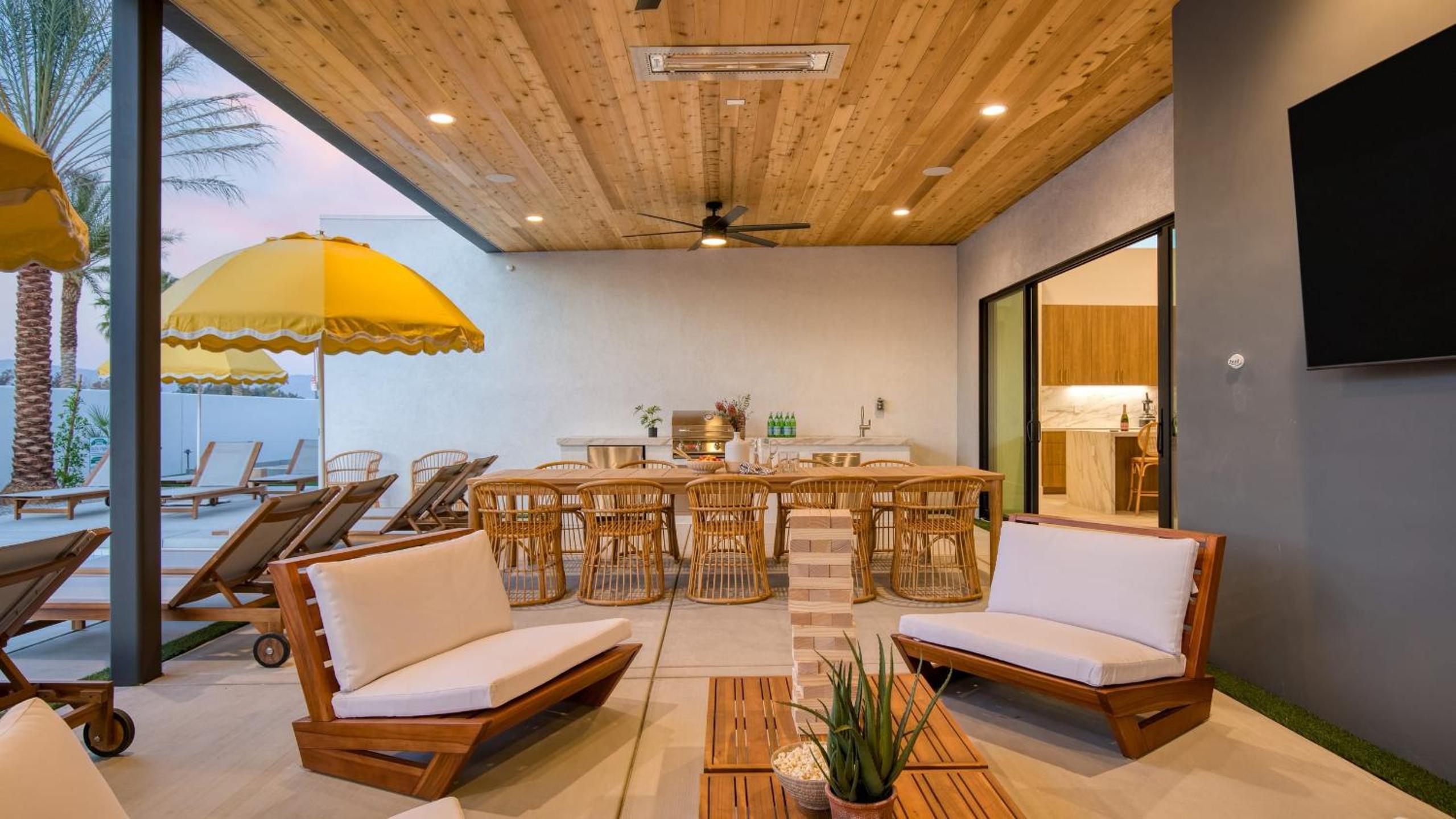 Sleeps 32 2 Villas Pool Putting GreenBocce Polo Villas Amara by AvantStay