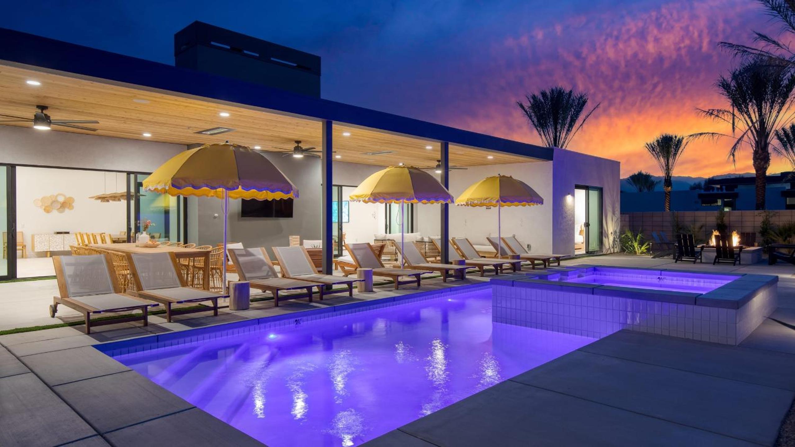 Sleeps 32 2 Villas Pool Putting GreenBocce Polo Villas Amara by AvantStay