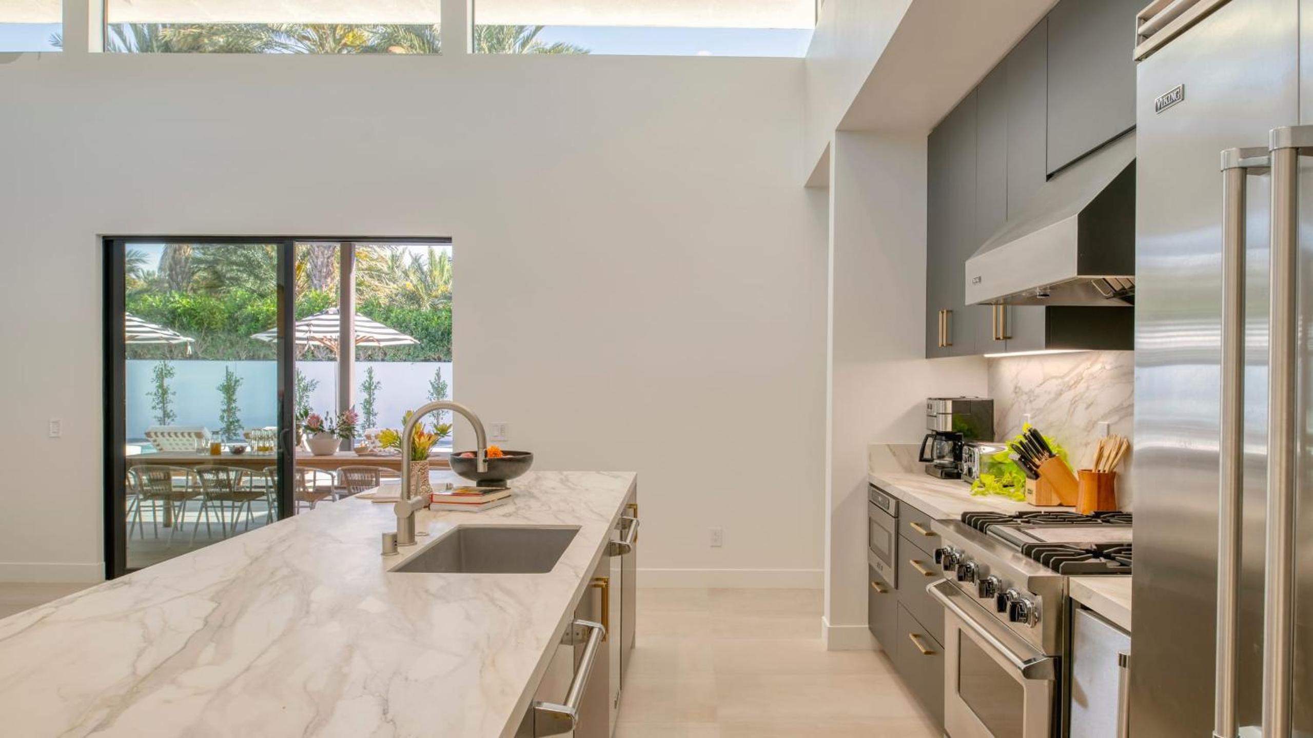 Sleeps 32 2 Villas Pool Putting GreenBocce Polo Villas Amara by AvantStay