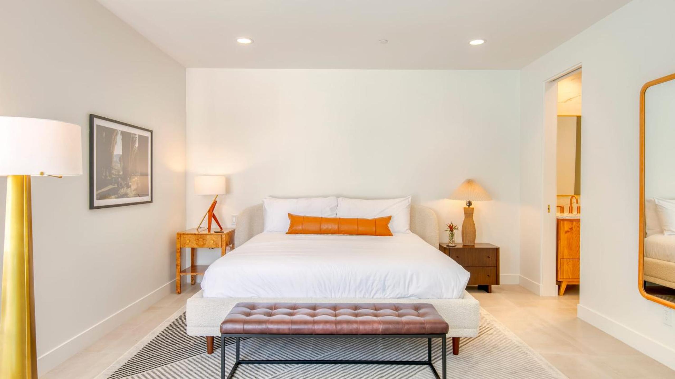 Sleeps 32 2 Villas Pool Putting GreenBocce Polo Villas Amara by AvantStay