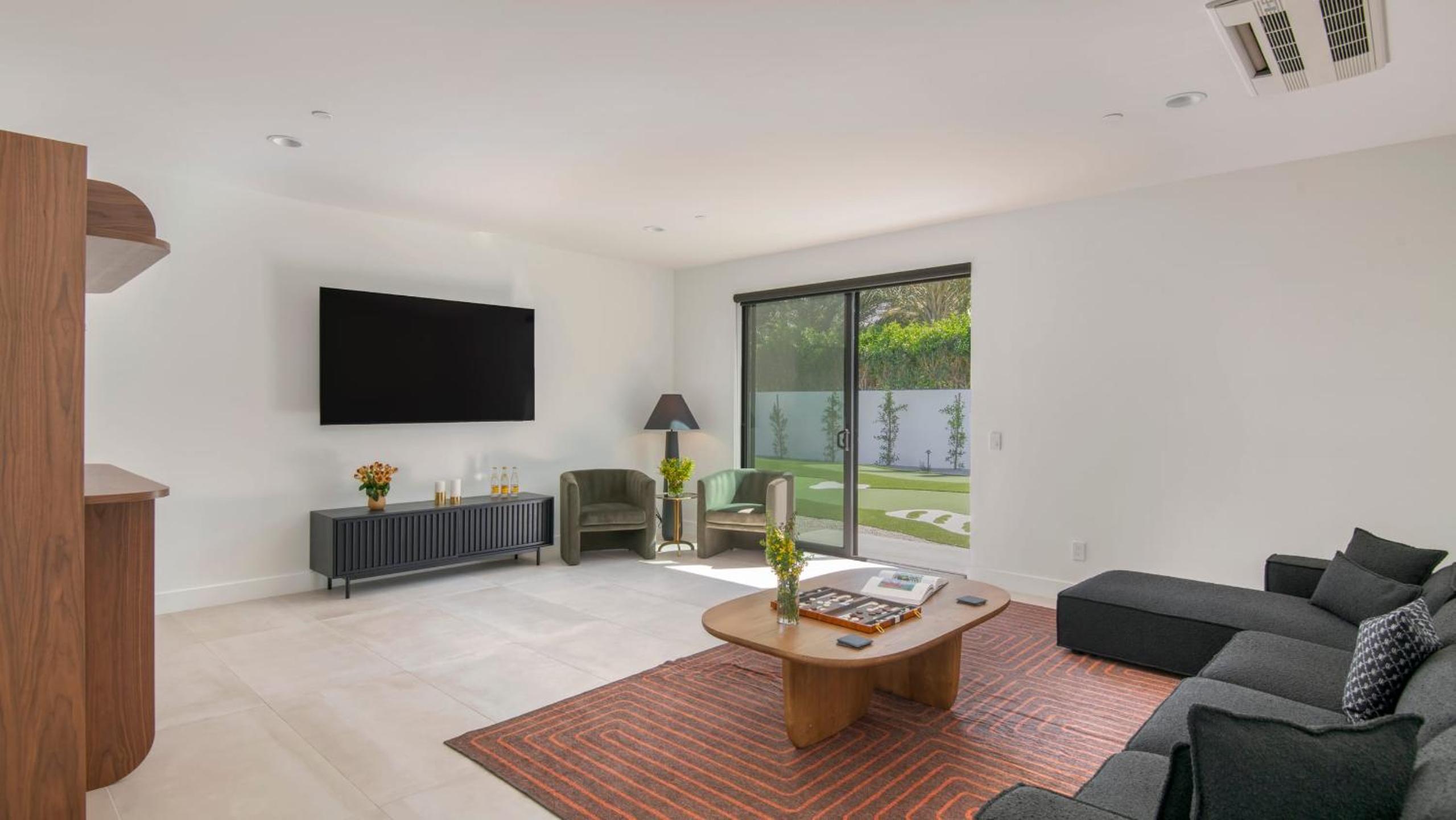 Sleeps 32 2 Villas Pool Putting GreenBocce Polo Villas Amara by AvantStay