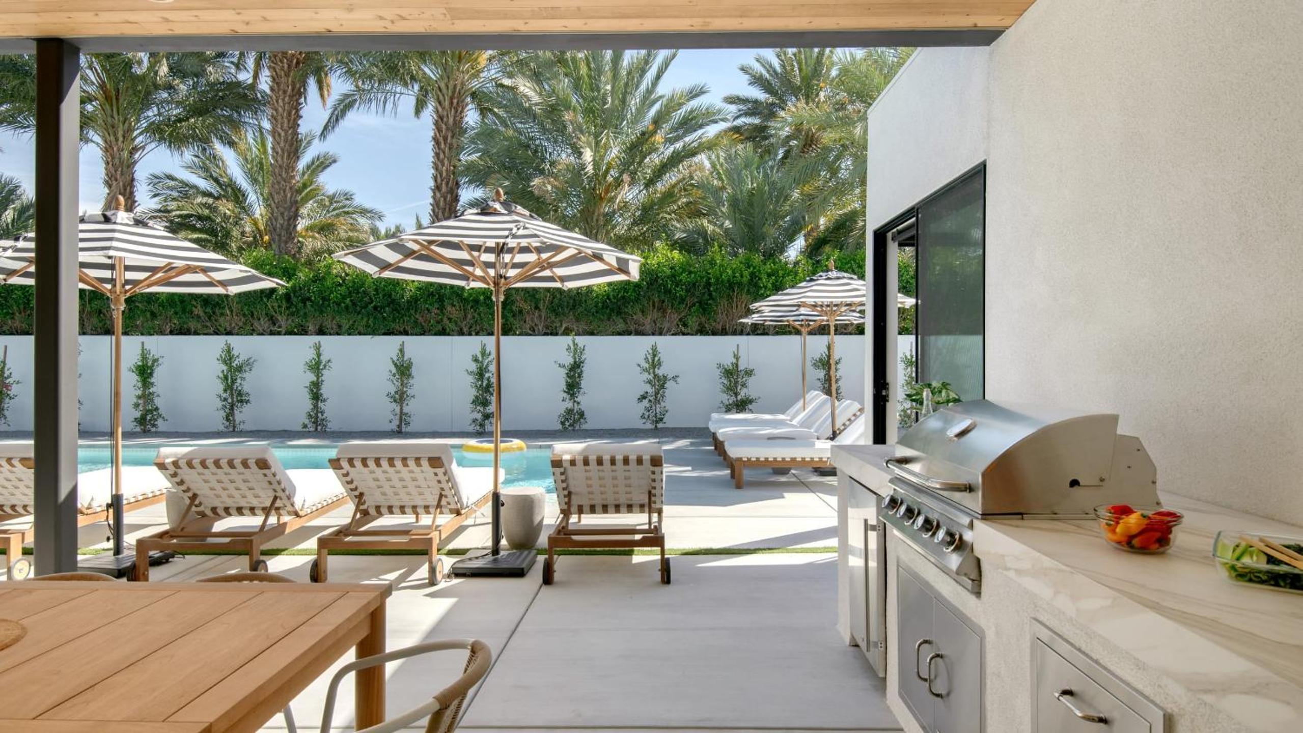 Sleeps 32 2 Villas Pool Putting GreenBocce Polo Villas Amara by AvantStay