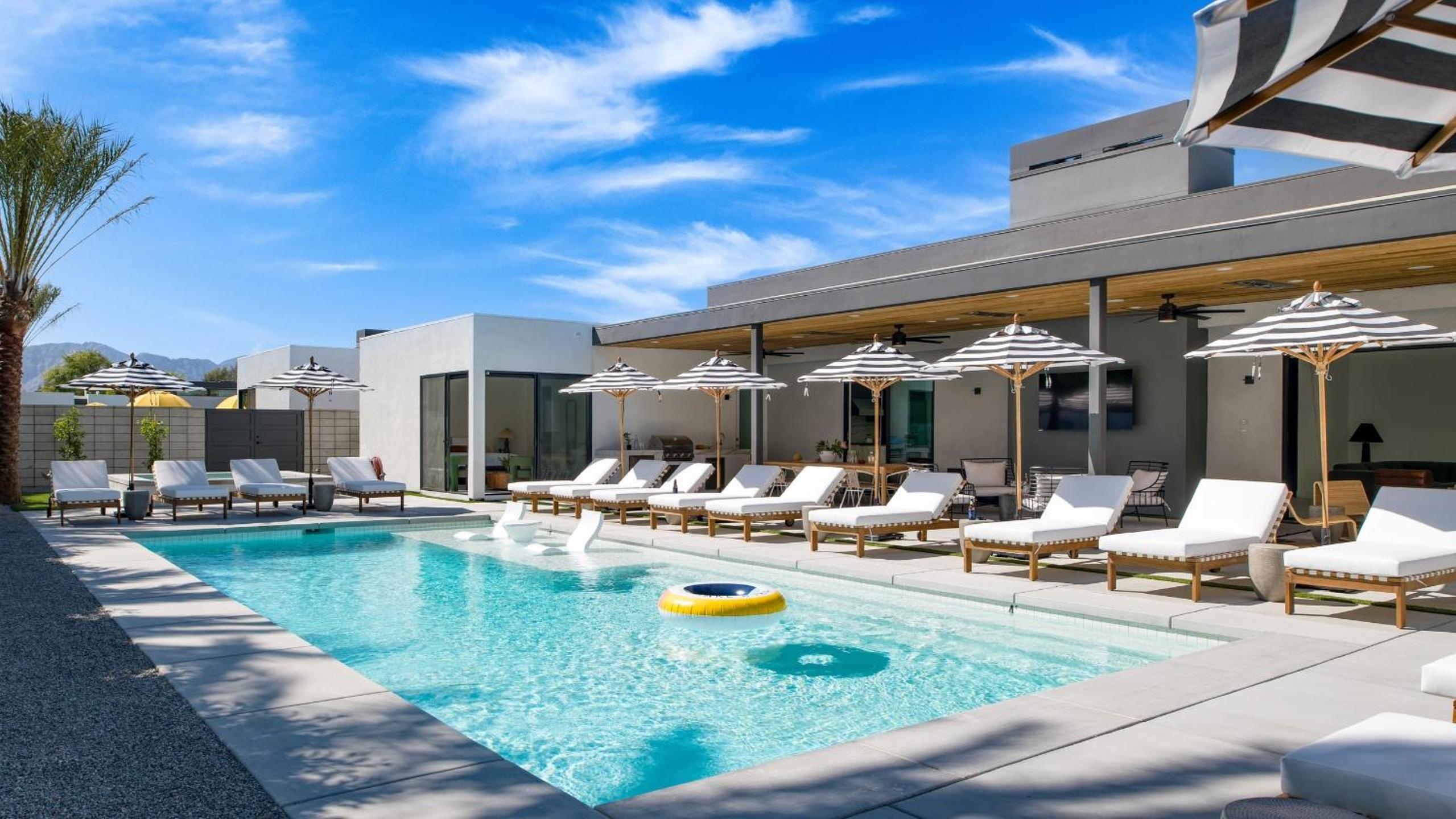 Sleeps 32 2 Villas Pool Putting GreenBocce Polo Villas Amara by AvantStay