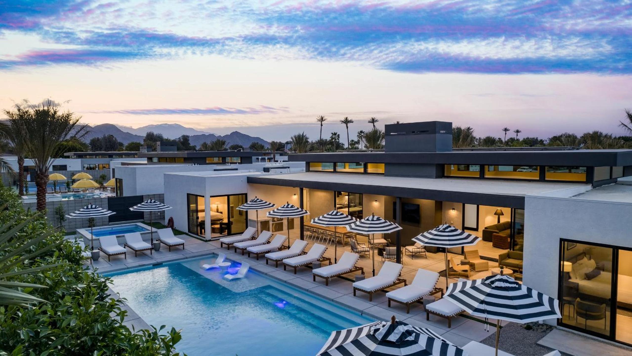 Sleeps 32 2 Villas Pool Putting GreenBocce Polo Villas Amara by AvantStay