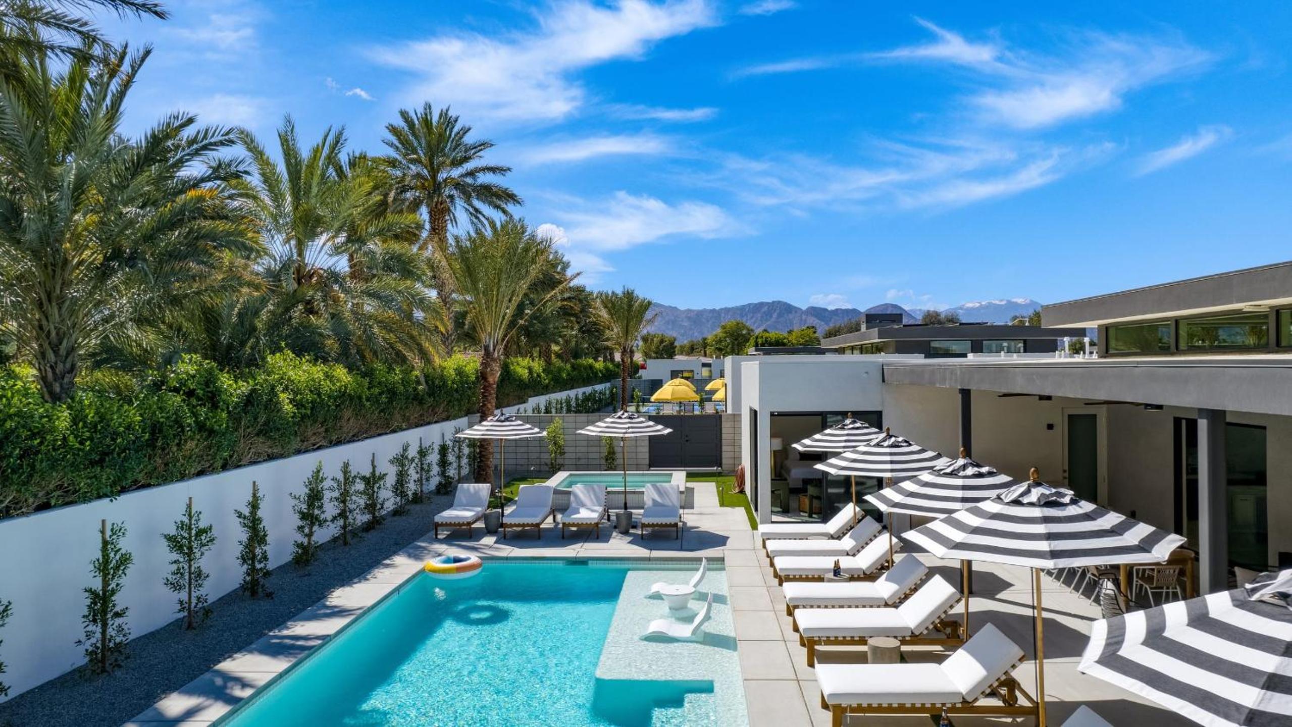 Sleeps 32 2 Villas Pool Putting GreenBocce Polo Villas Amara by AvantStay
