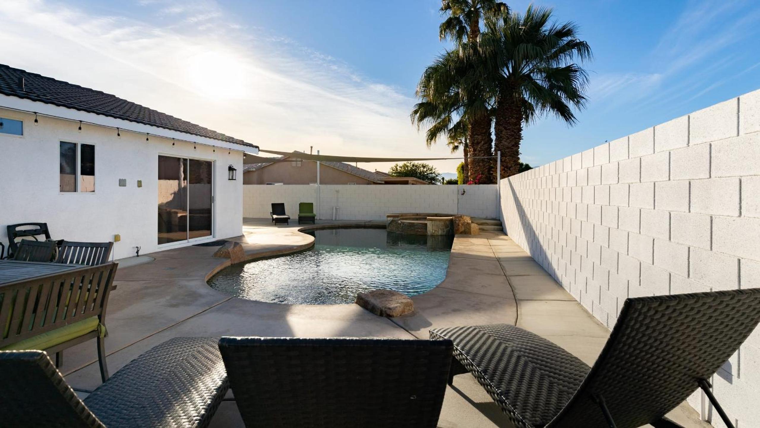 Pacifica Sur by AvantStay Pool Hot Tub Gazebo