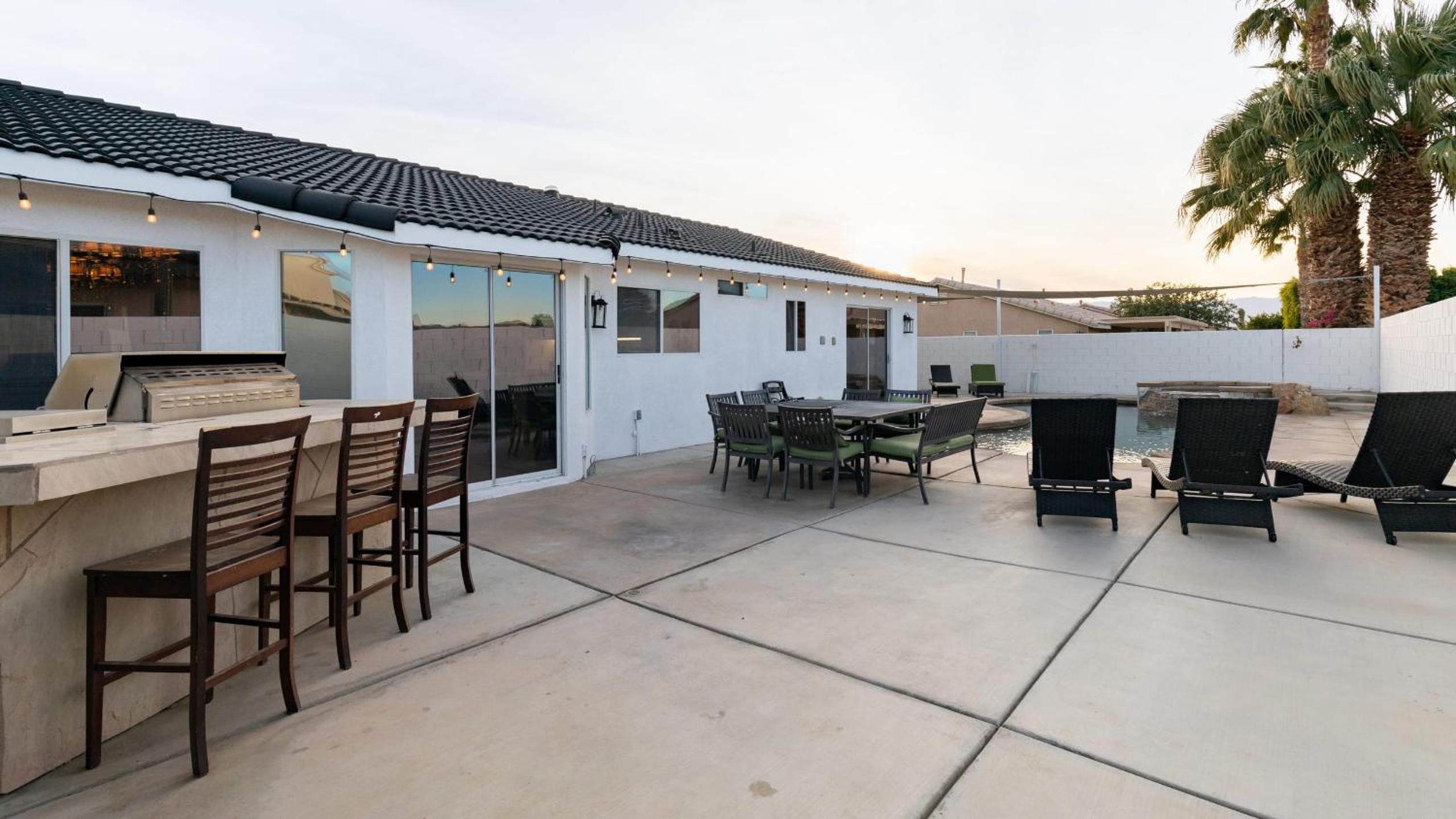 Pacifica Sur by AvantStay Pool Hot Tub Gazebo