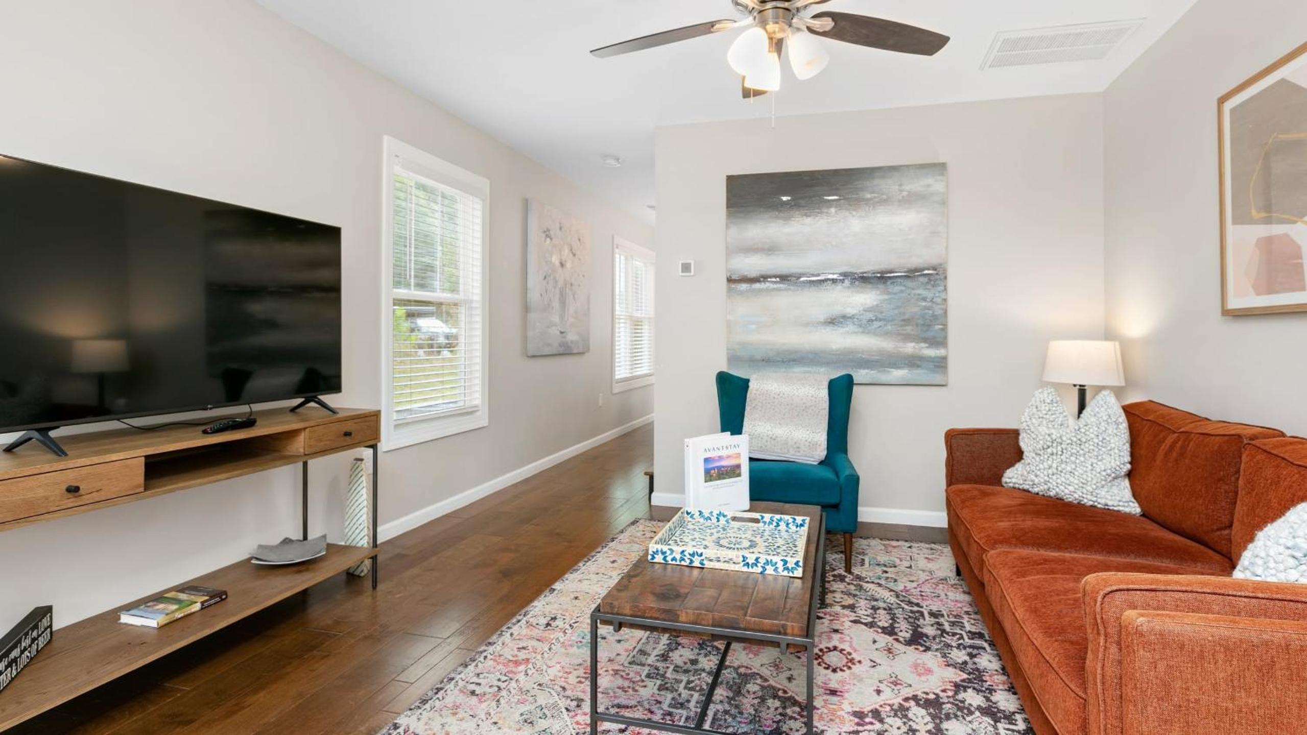 White Pine Red Bud Buyout by AvantStay 2 Home Buyout Sleeps 16
