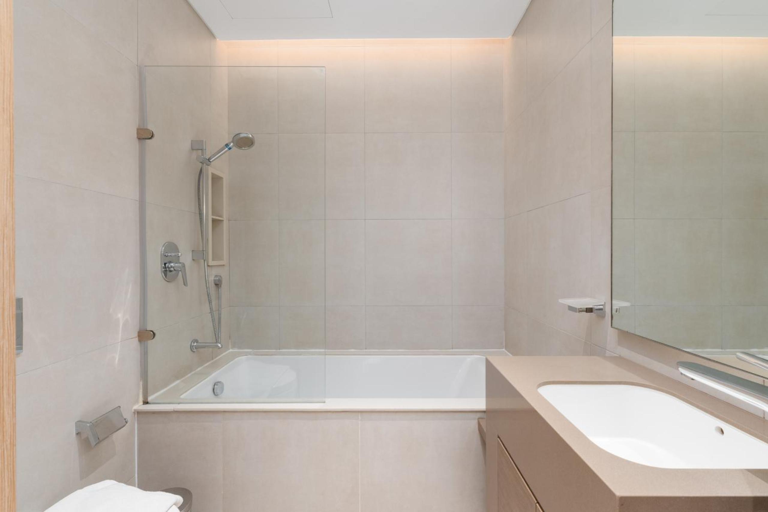 Address JBR Marina Views, Address Beach Resort Residence, Dubai Marina - Mint Stay