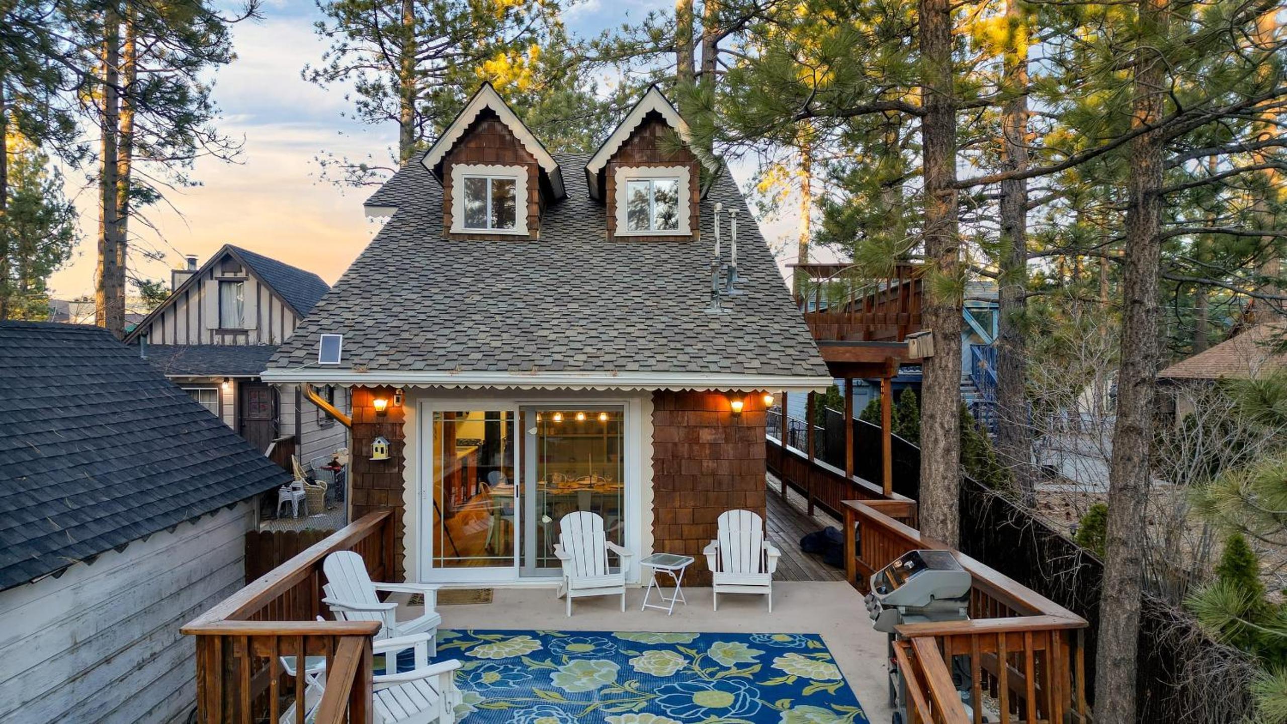 Lakefront w Private Dock Hot Tub Large Deck Views Lakeside on Lagunita