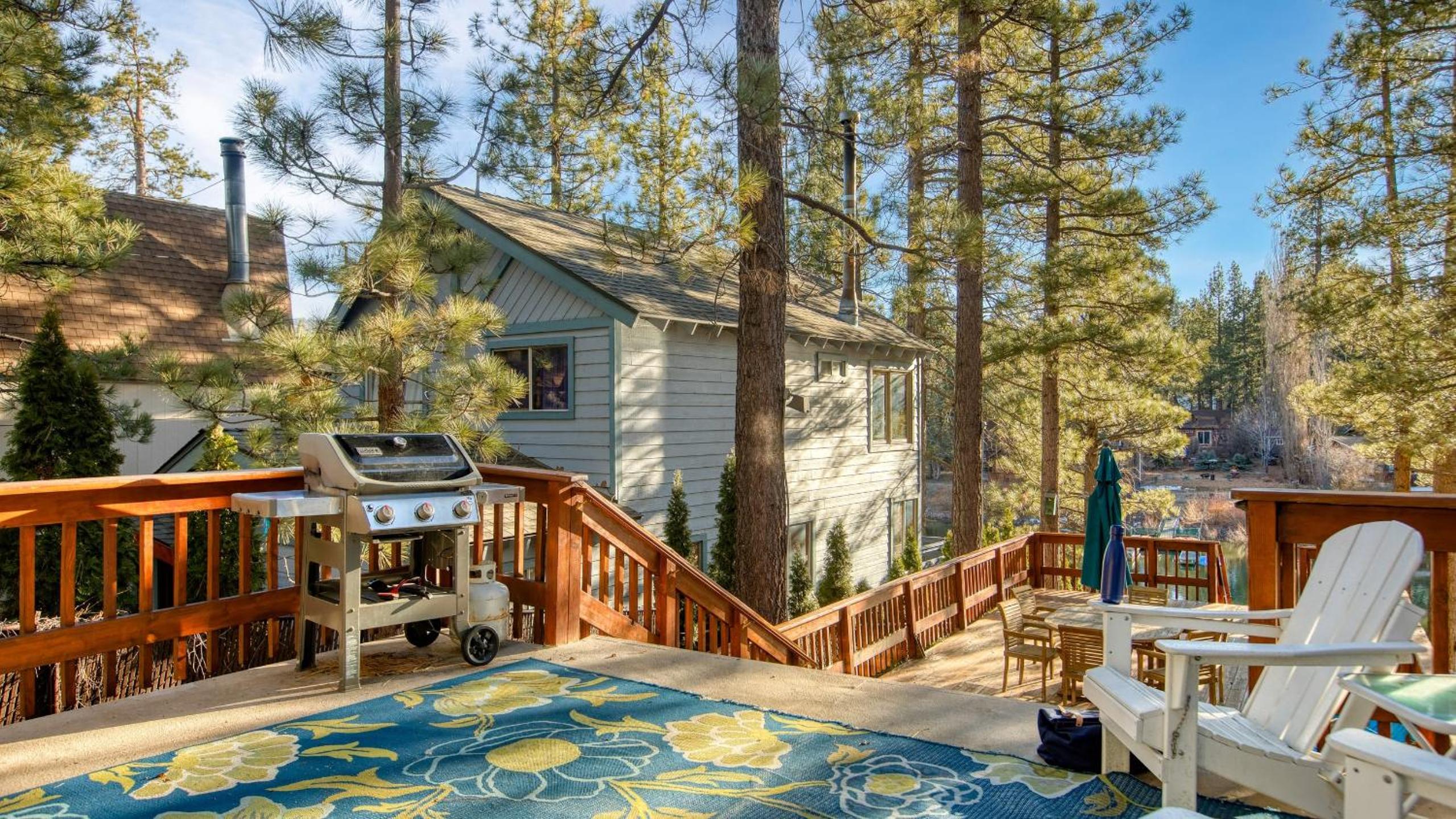 Lakefront w Private Dock Hot Tub Large Deck Views Lakeside on Lagunita