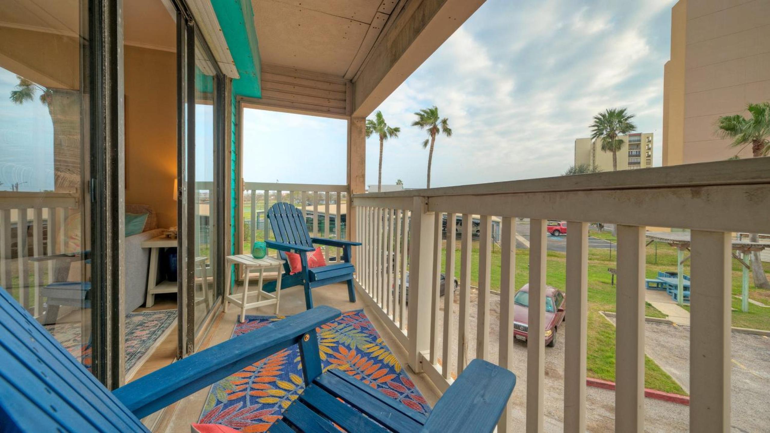 Private Balcony w Ocean View Pool Hot Tub Access Ocean Echo by AvantStay