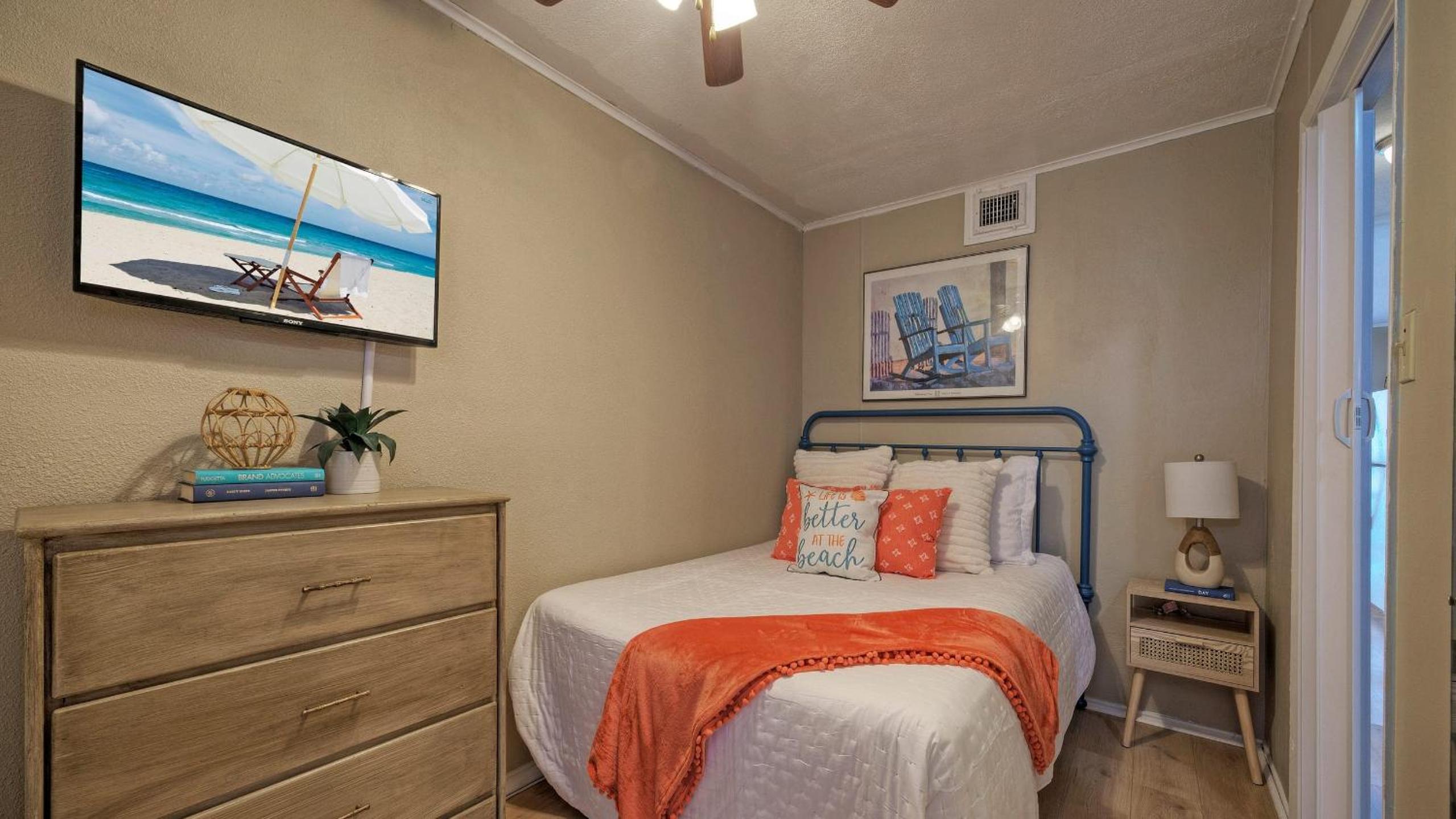 Private Balcony w Ocean View Pool Hot Tub Access Ocean Echo by AvantStay