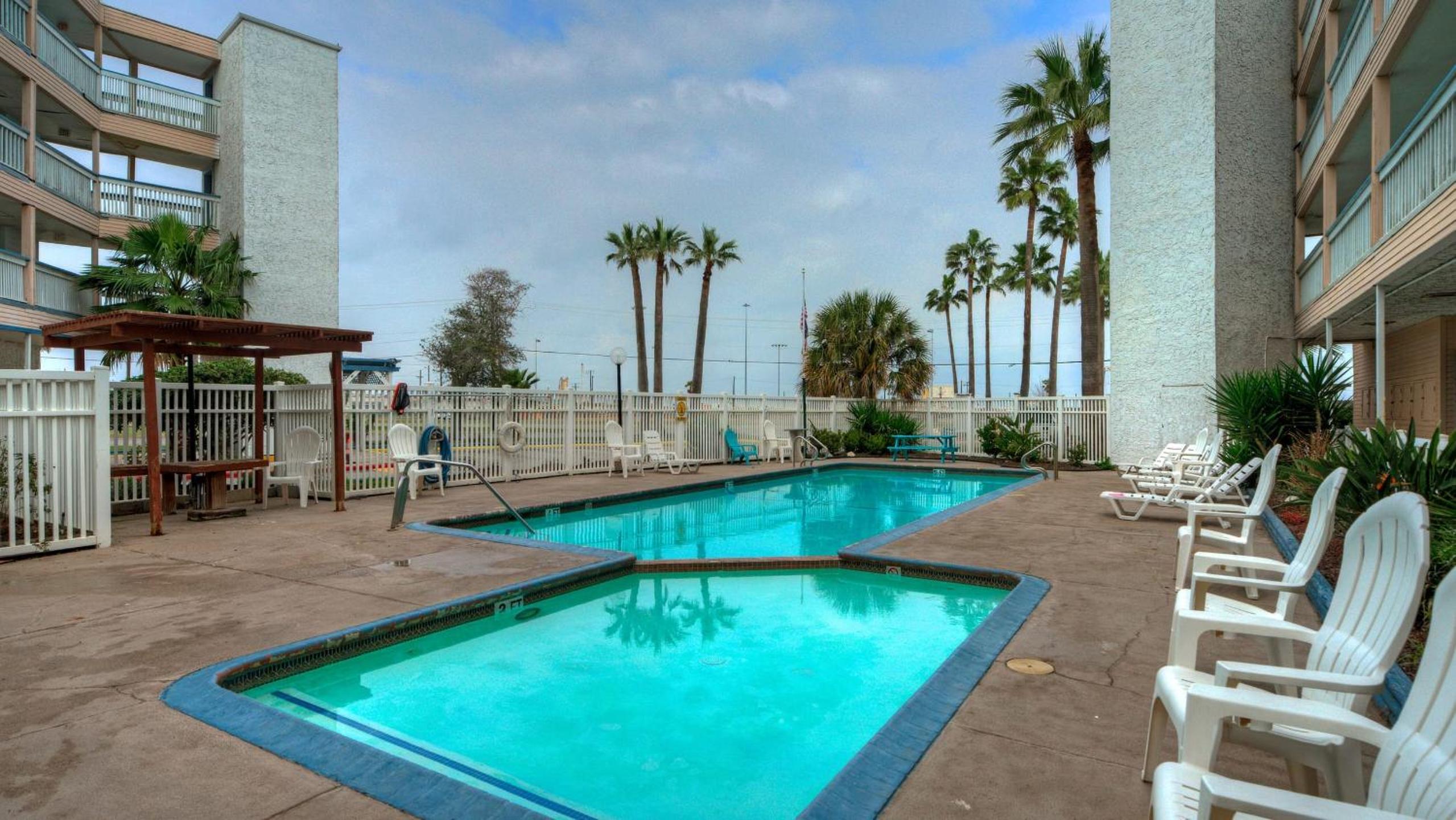 Private Balcony w Ocean View Pool Hot Tub Access Ocean Echo by AvantStay