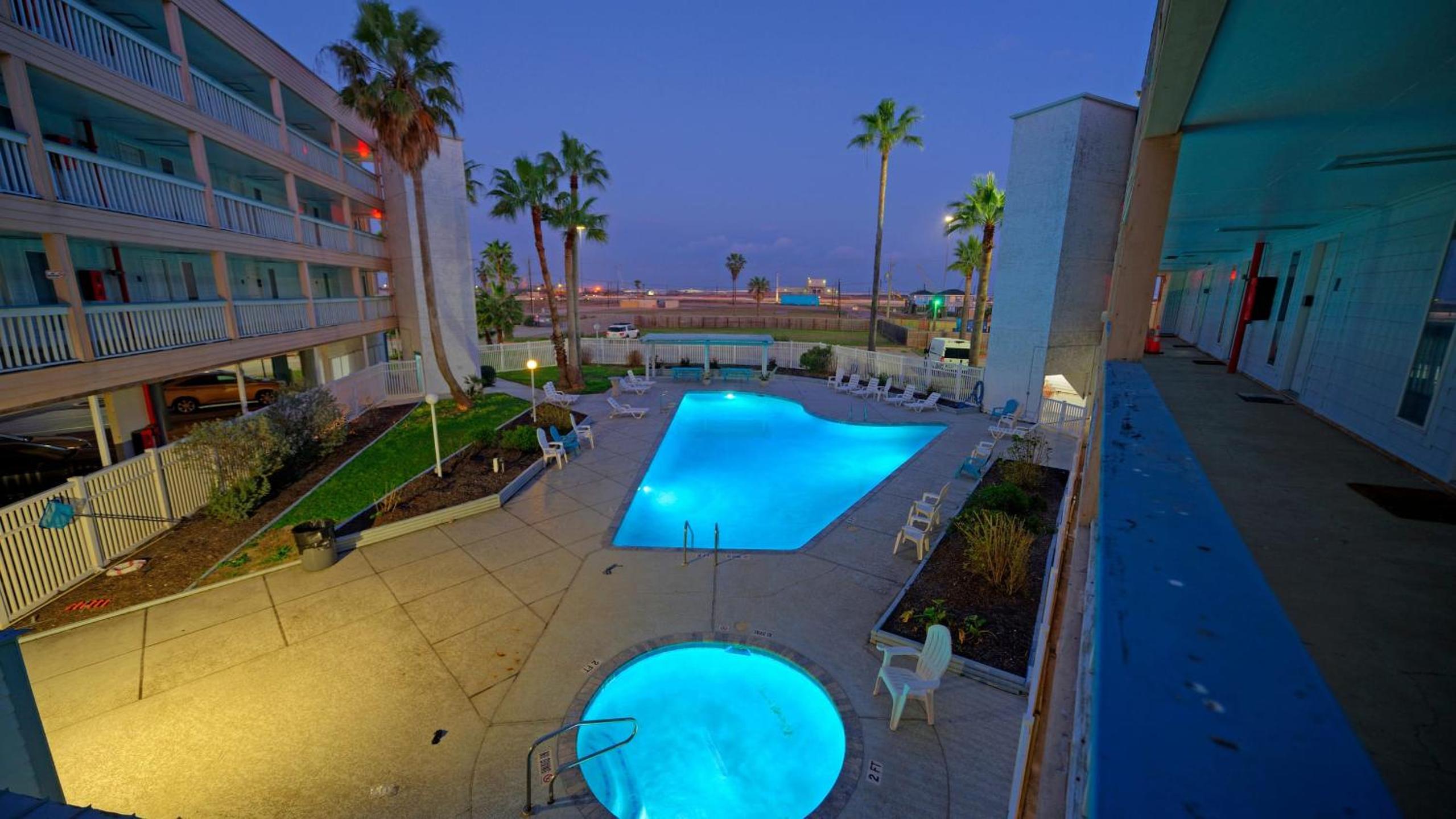 Private Balcony w Ocean View Pool Hot Tub Access Ocean Echo by AvantStay