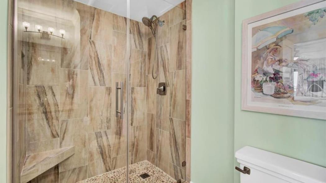 415 Seascape by AvantStay Beachfront Condo w Communal Pool Access