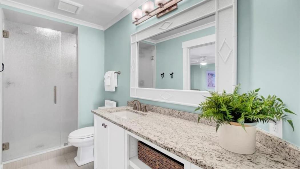 415 Seascape by AvantStay Beachfront Condo w Communal Pool Access