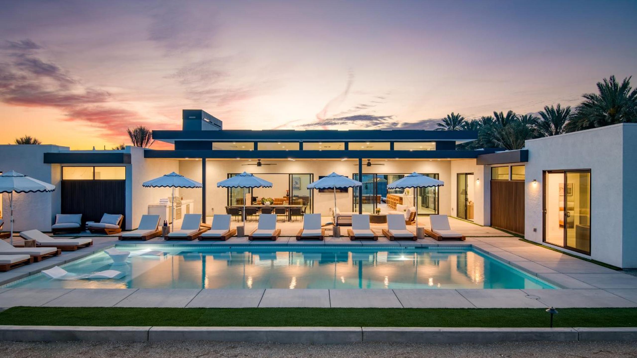 Sleeps 34 2 Villas Pool Pickleball Bocce Polo Villas Elara by AvantStay