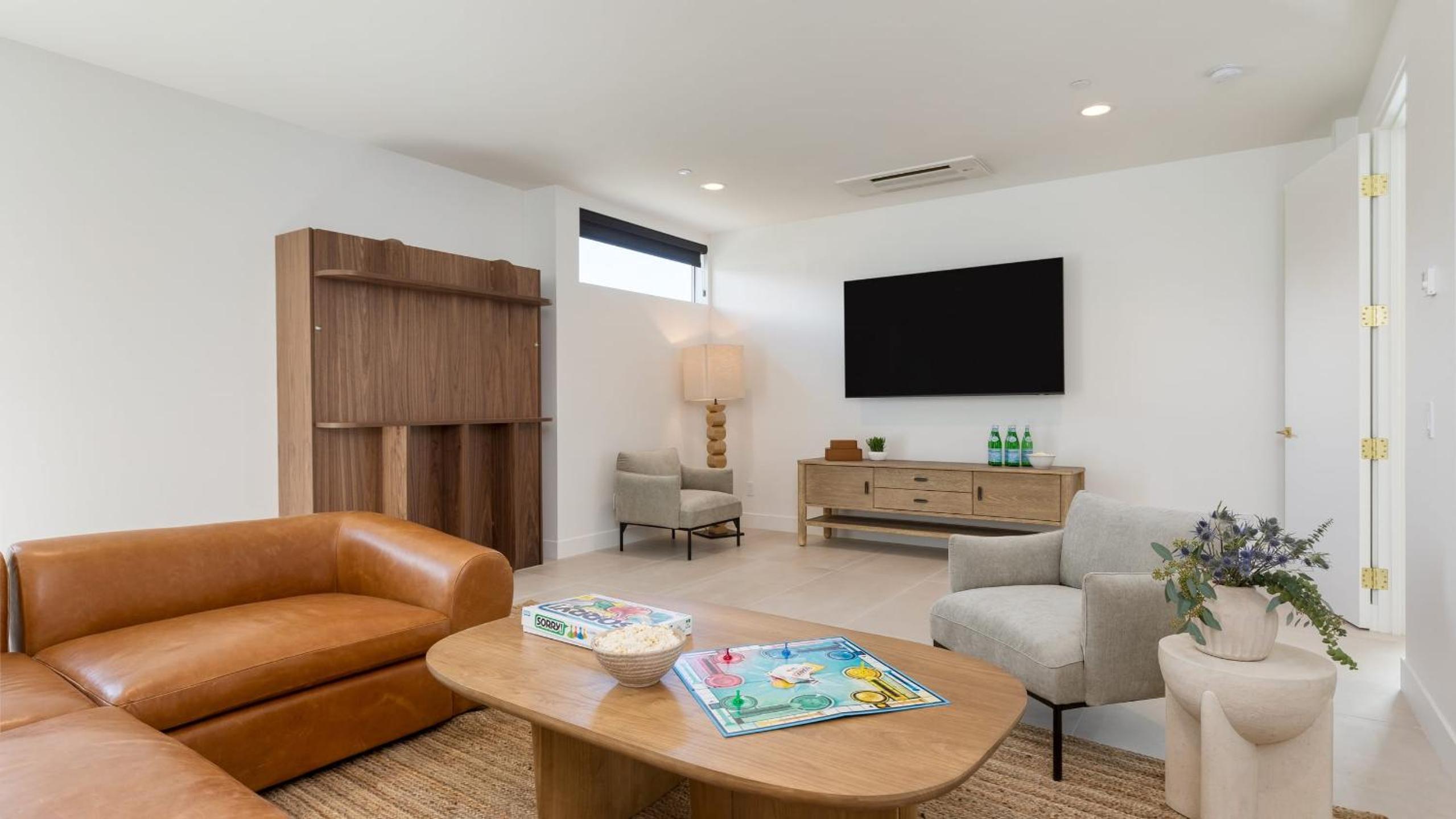 Sleeps 34 2 Villas Pool Pickleball Bocce Polo Villas Elara by AvantStay