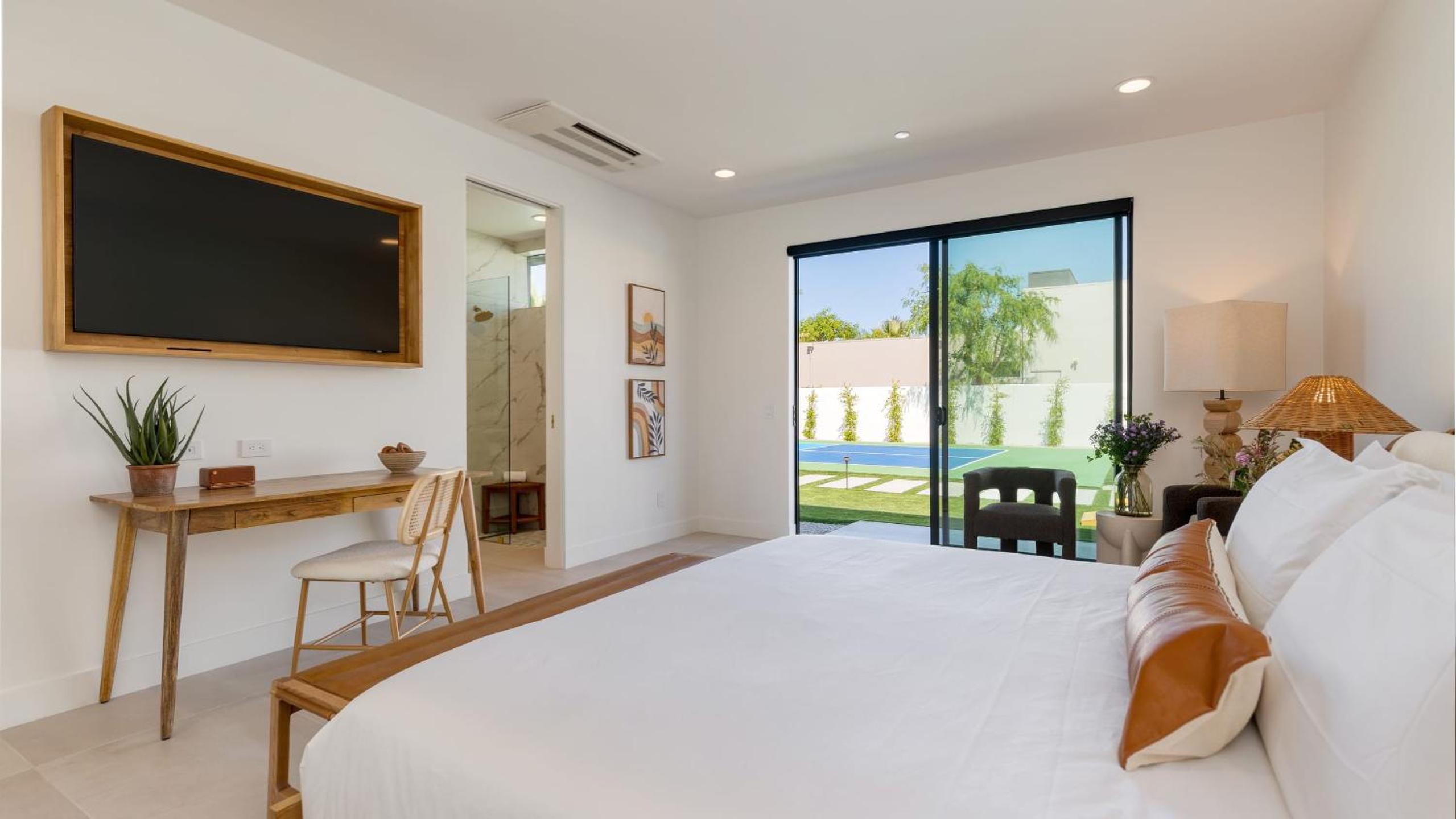 Sleeps 34 2 Villas Pool Pickleball Bocce Polo Villas Elara by AvantStay