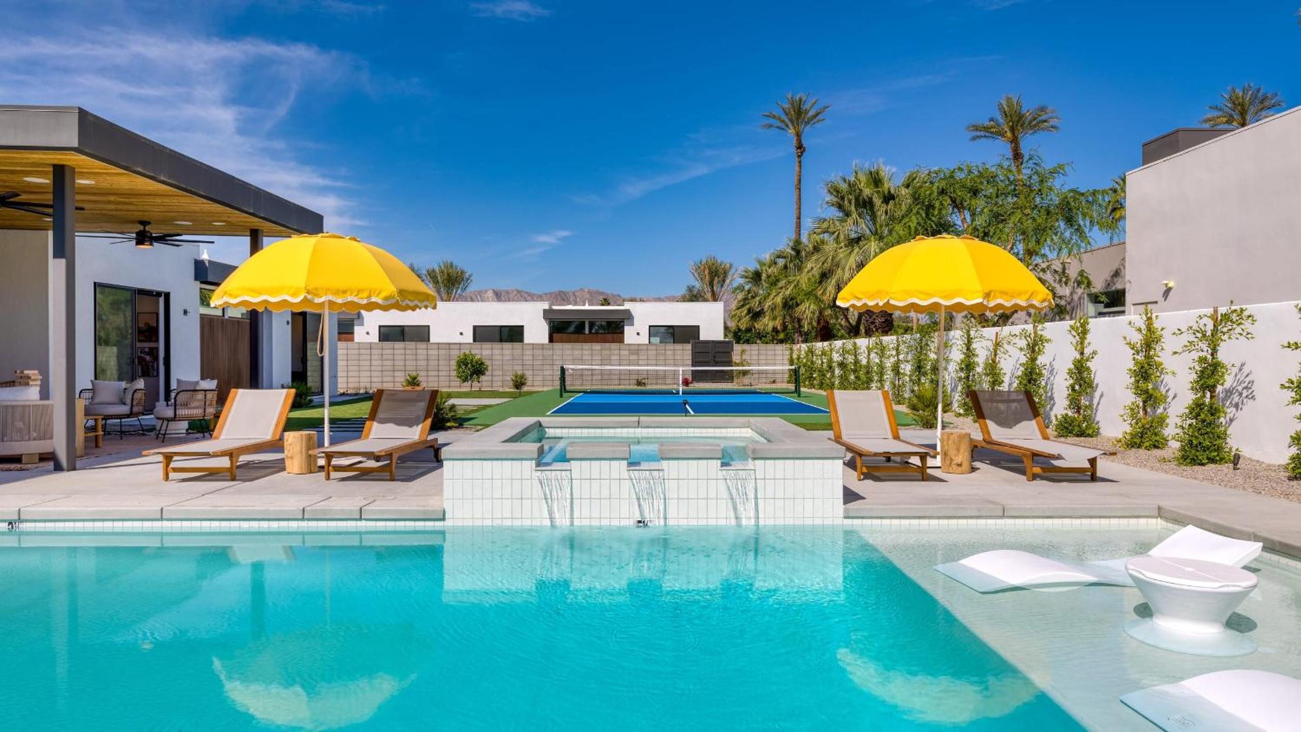 Sleeps 34 2 Villas Pool Pickleball Bocce Polo Villas Elara by AvantStay