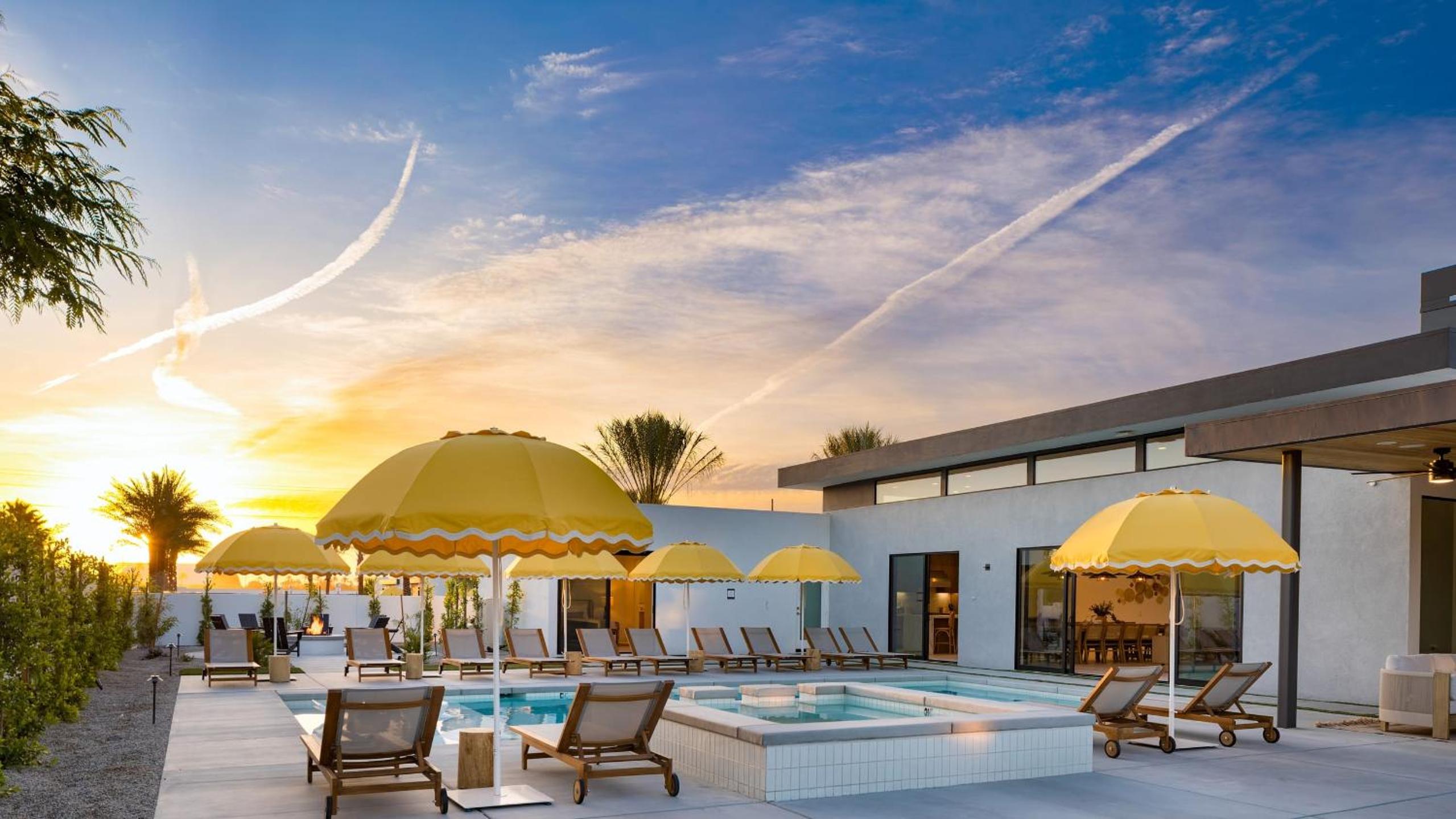 Sleeps 34 2 Villas Pool Pickleball Bocce Polo Villas Elara by AvantStay
