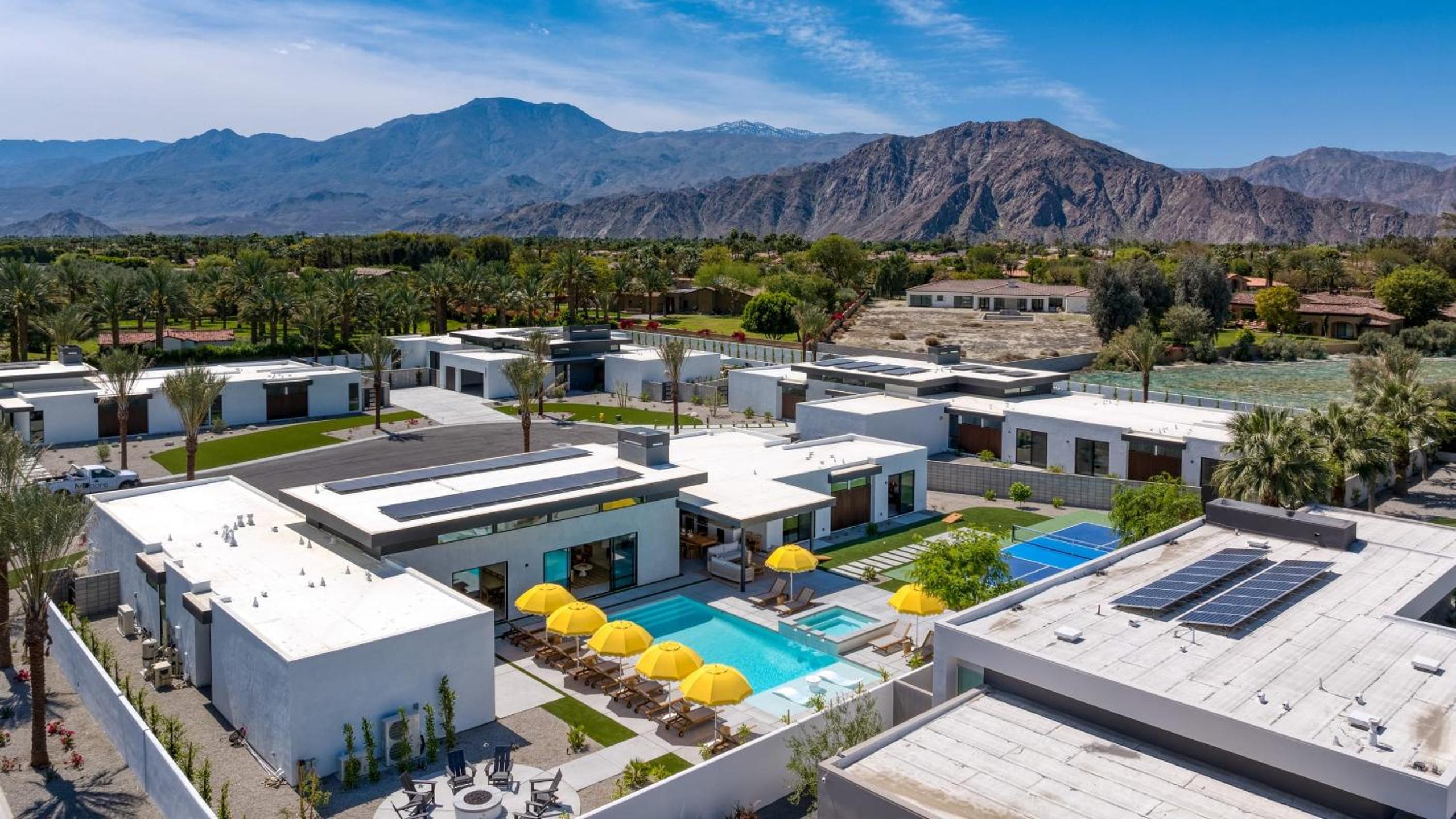 Sleeps 34 2 Villas Pool Pickleball Bocce Polo Villas Elara by AvantStay