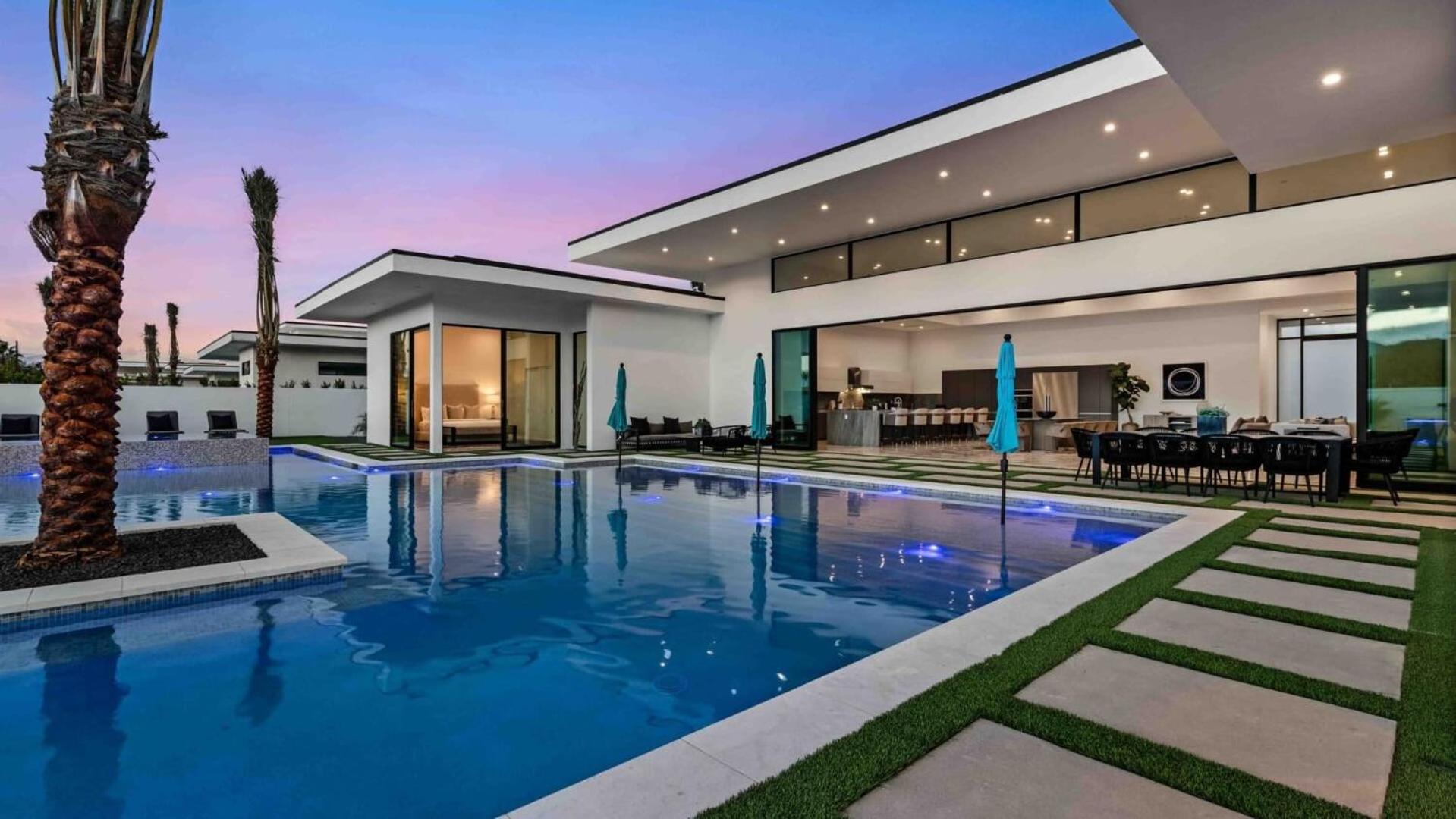Sleeps 28 2 Luxe Villas w Pickleball Court Bravo Villas Dorada by AvantStay