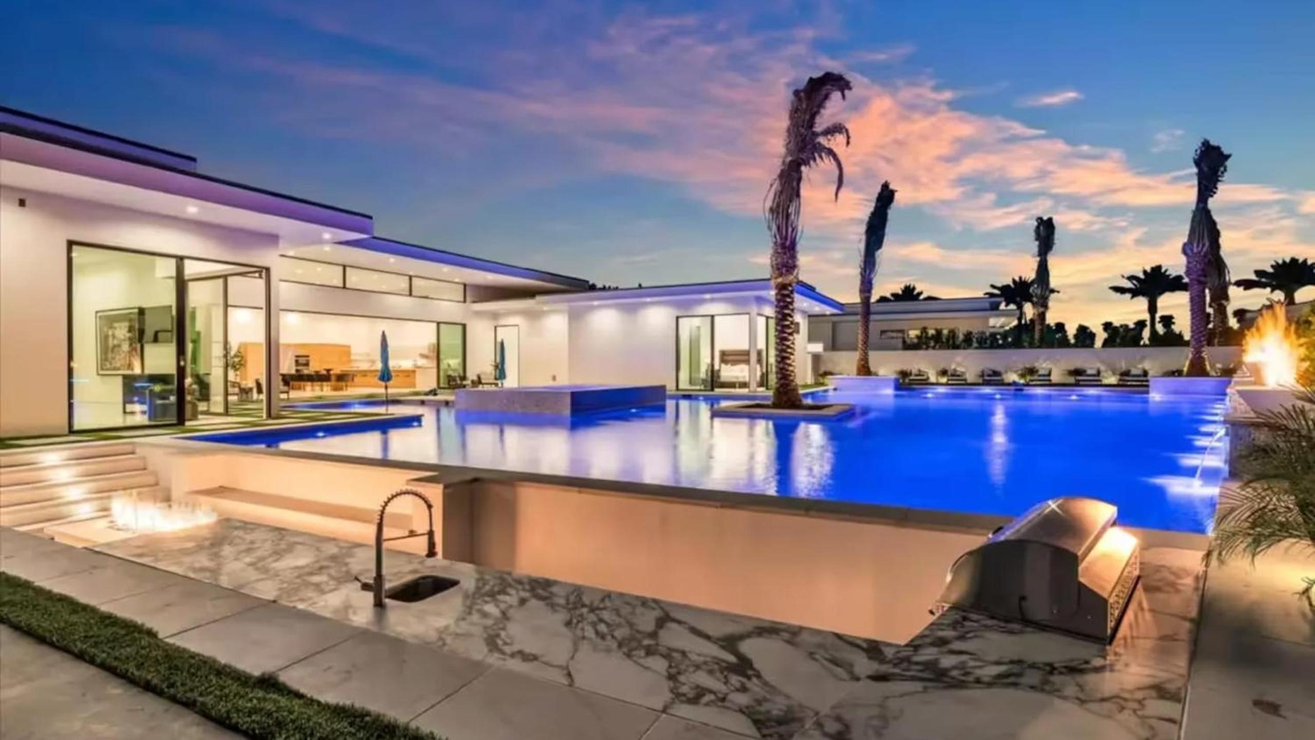Sleeps 28 2 Luxe Villas w Pickleball Court Bravo Villas Dorada by AvantStay