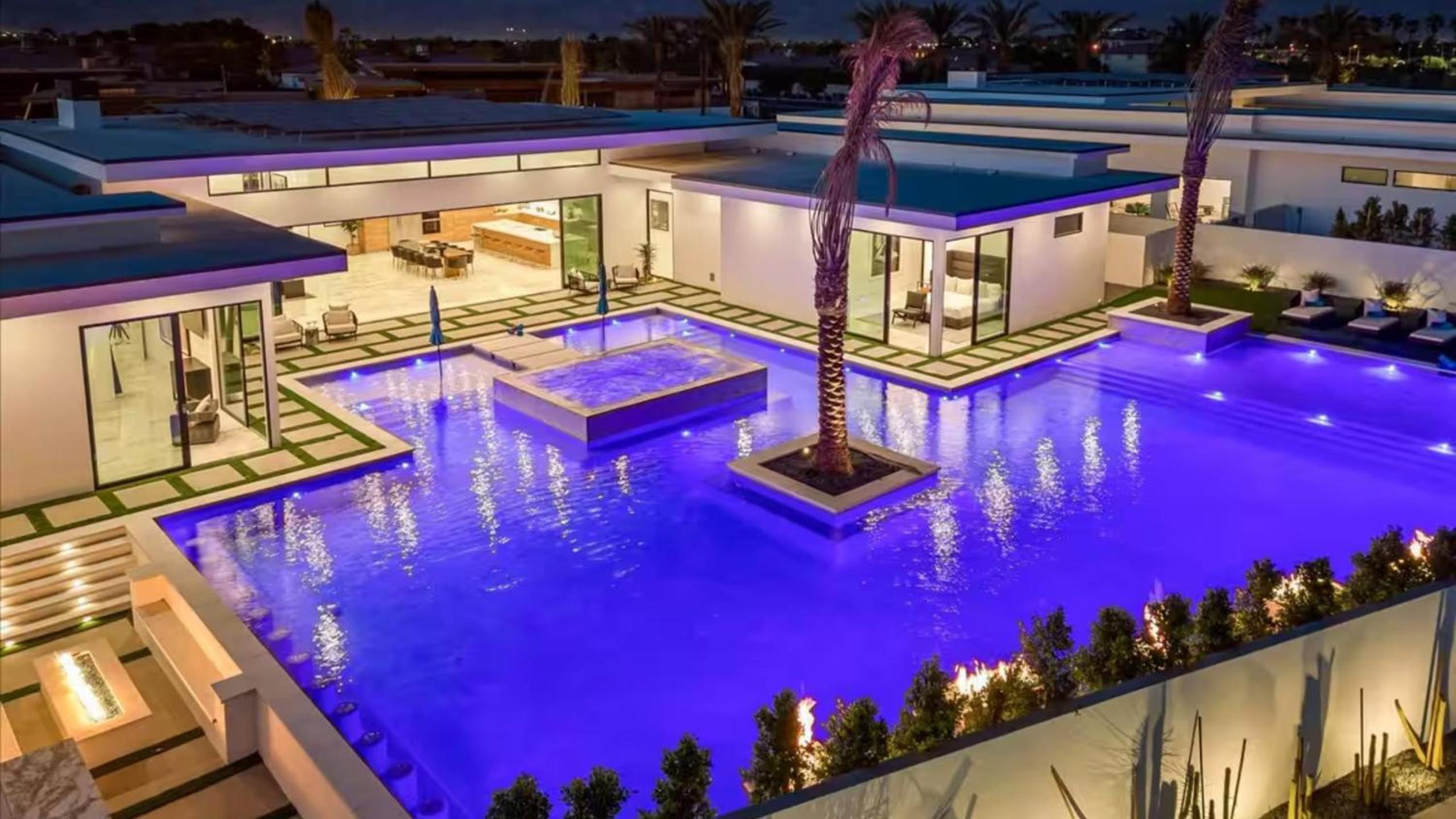 Sleeps 28 2 Luxe Villas w Pickleball Court Bravo Villas Dorada by AvantStay