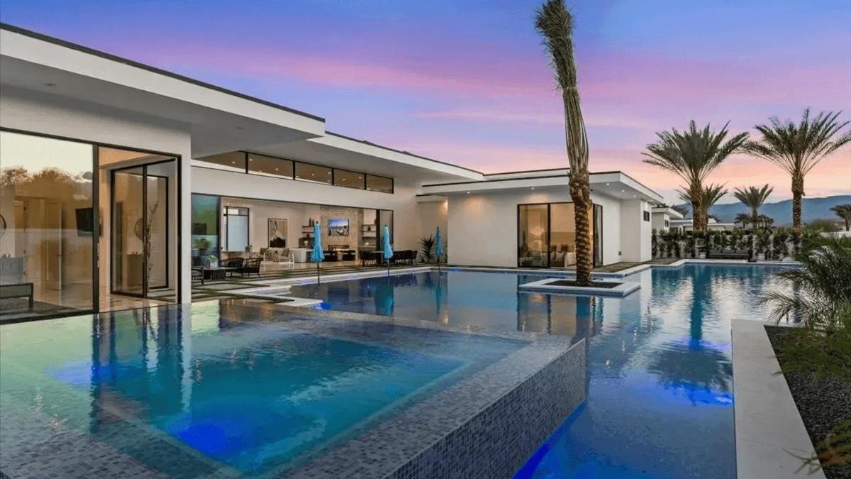 Sleeps 28 2 Luxe Villas w Pickleball Court Bravo Villas Dorada by AvantStay