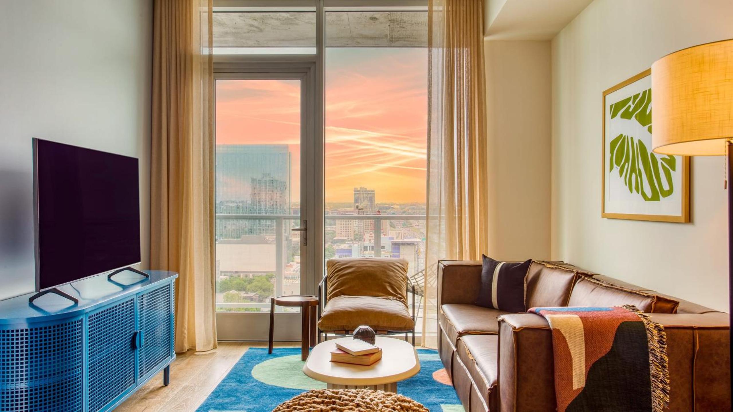 Sleeps 34 11 Condos in New Austin High Rise w Rooftop Pool Gym Yoga Studio