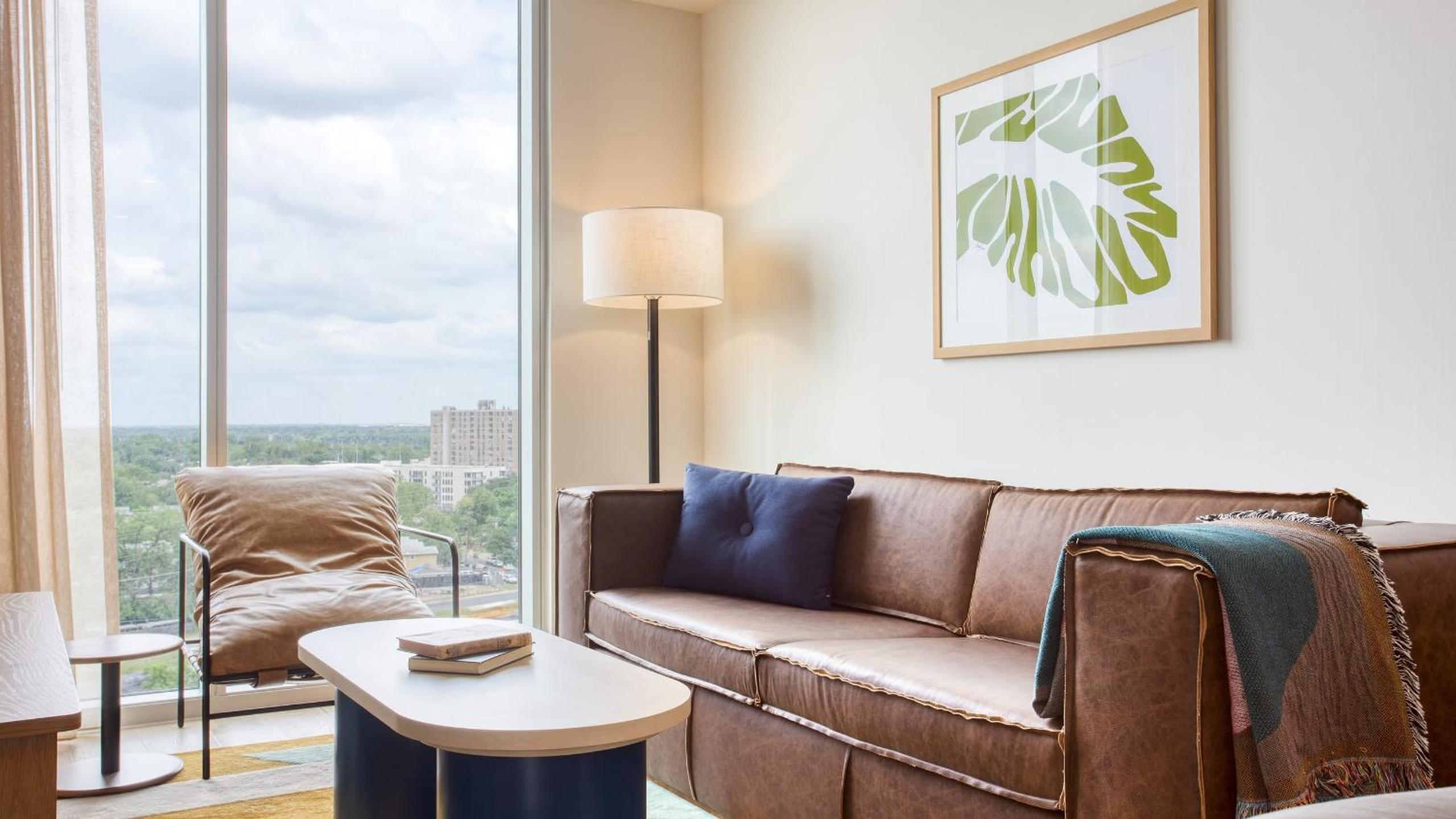 Sleeps 34 11 Condos in New Austin High Rise w Rooftop Pool Gym Yoga Studio