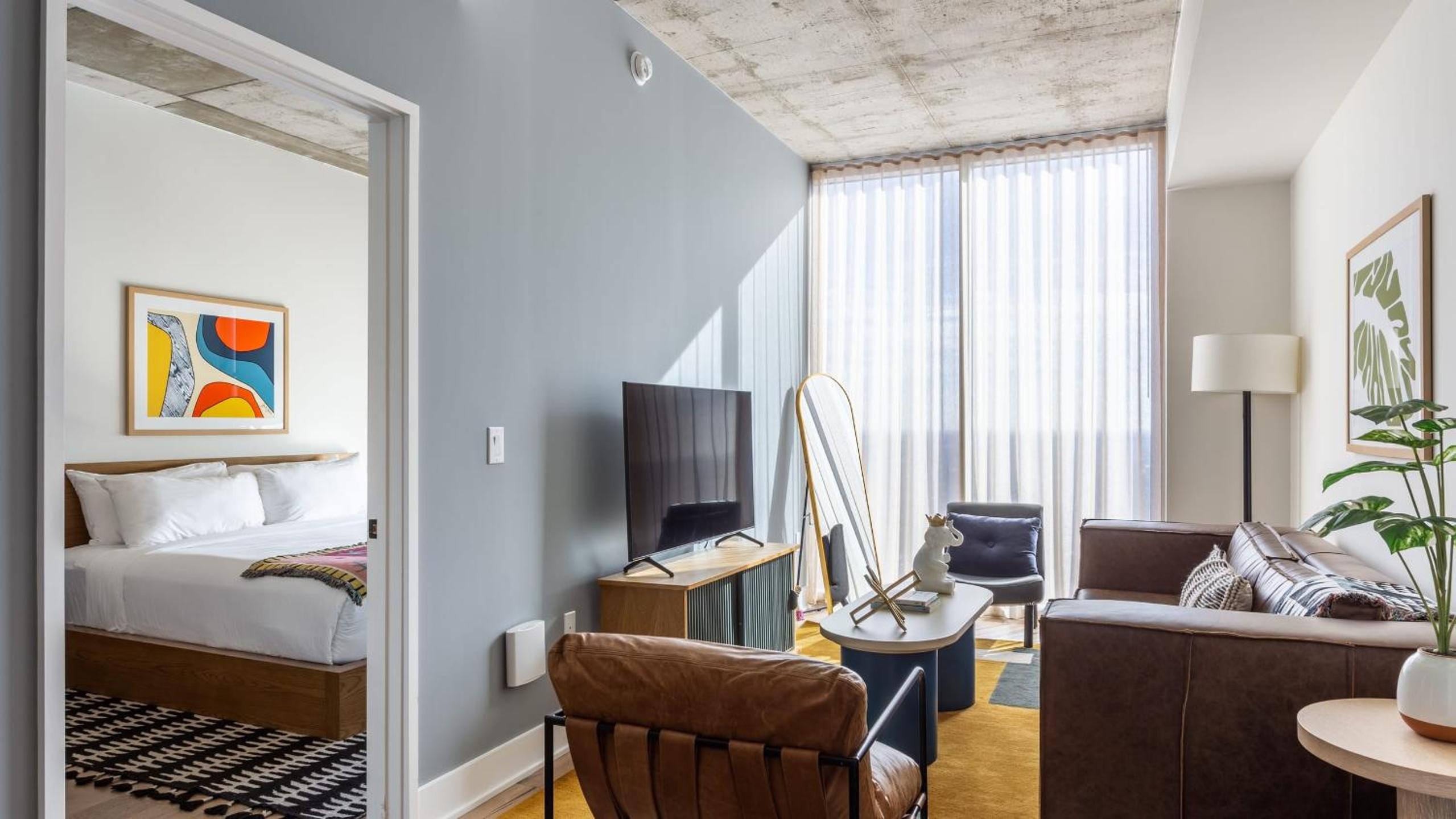 Sleeps 34 11 Condos in New Austin High Rise w Rooftop Pool Gym Yoga Studio